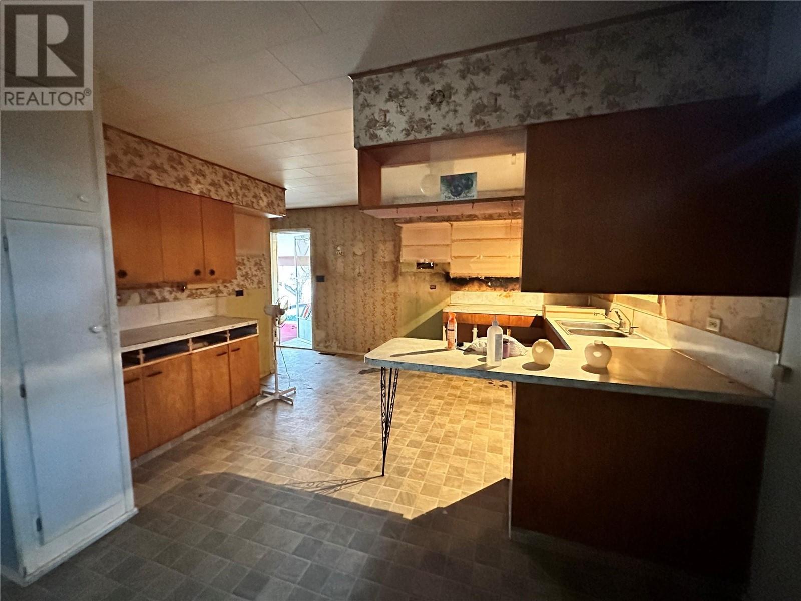 7746 Mccallum View Drive, Grand Forks, British Columbia  V0H 1H0 - Photo 11 - 10328346