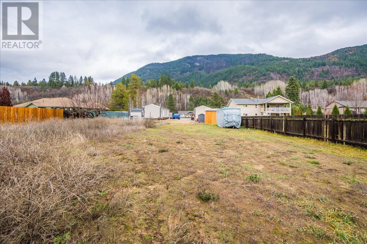 1345-1347 Mcphee Road, Castlegar, British Columbia  V1N 4L9 - Photo 26 - 10328591