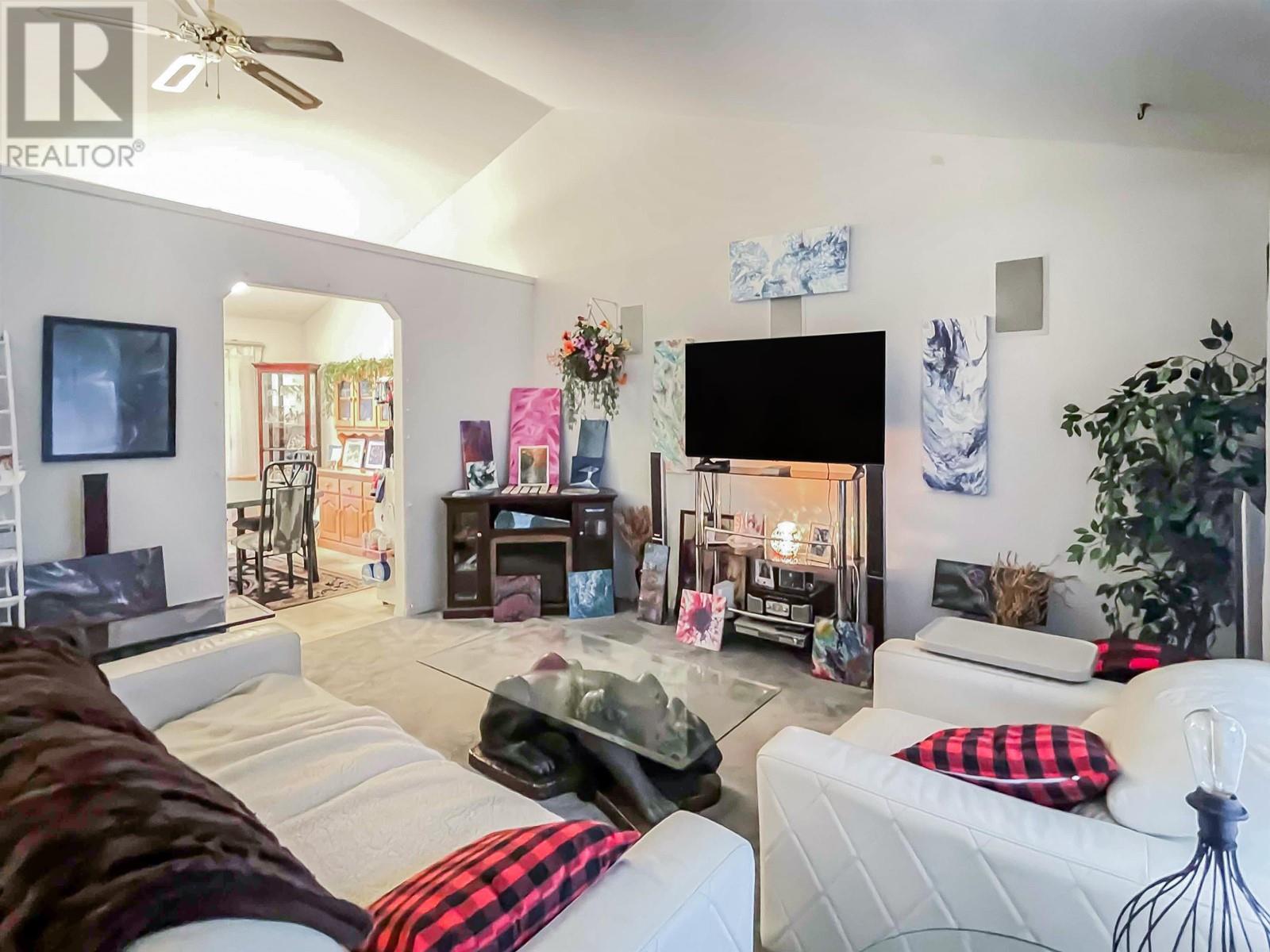 37971 Magnolia Crescent, Squamish, British Columbia  V8B 0X8 - Photo 6 - R2941617