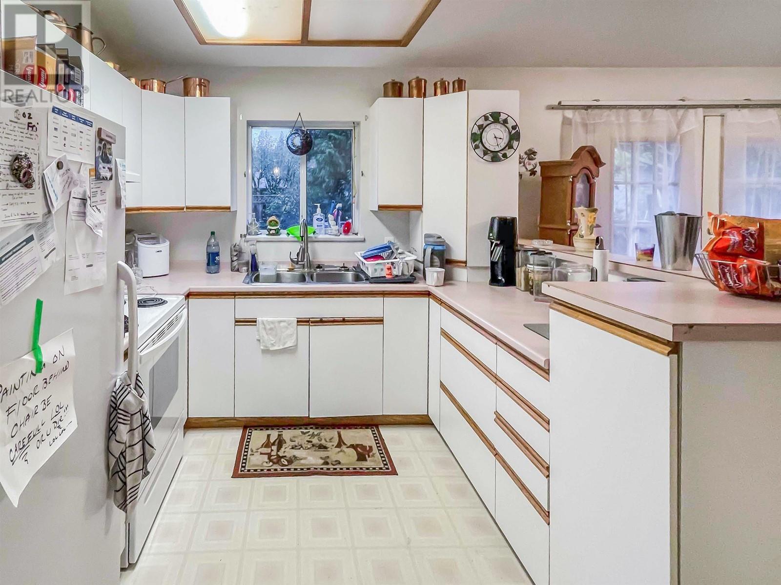 37971 Magnolia Crescent, Squamish, British Columbia  V8B 0X8 - Photo 3 - R2941617