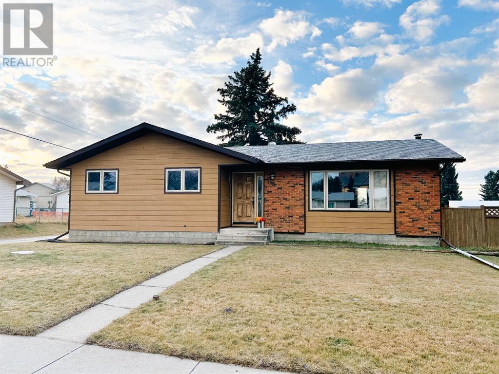 5411 51 Avenue, Rocky Mountain House, Alberta  T4T 1E8 - Photo 1 - A2179359