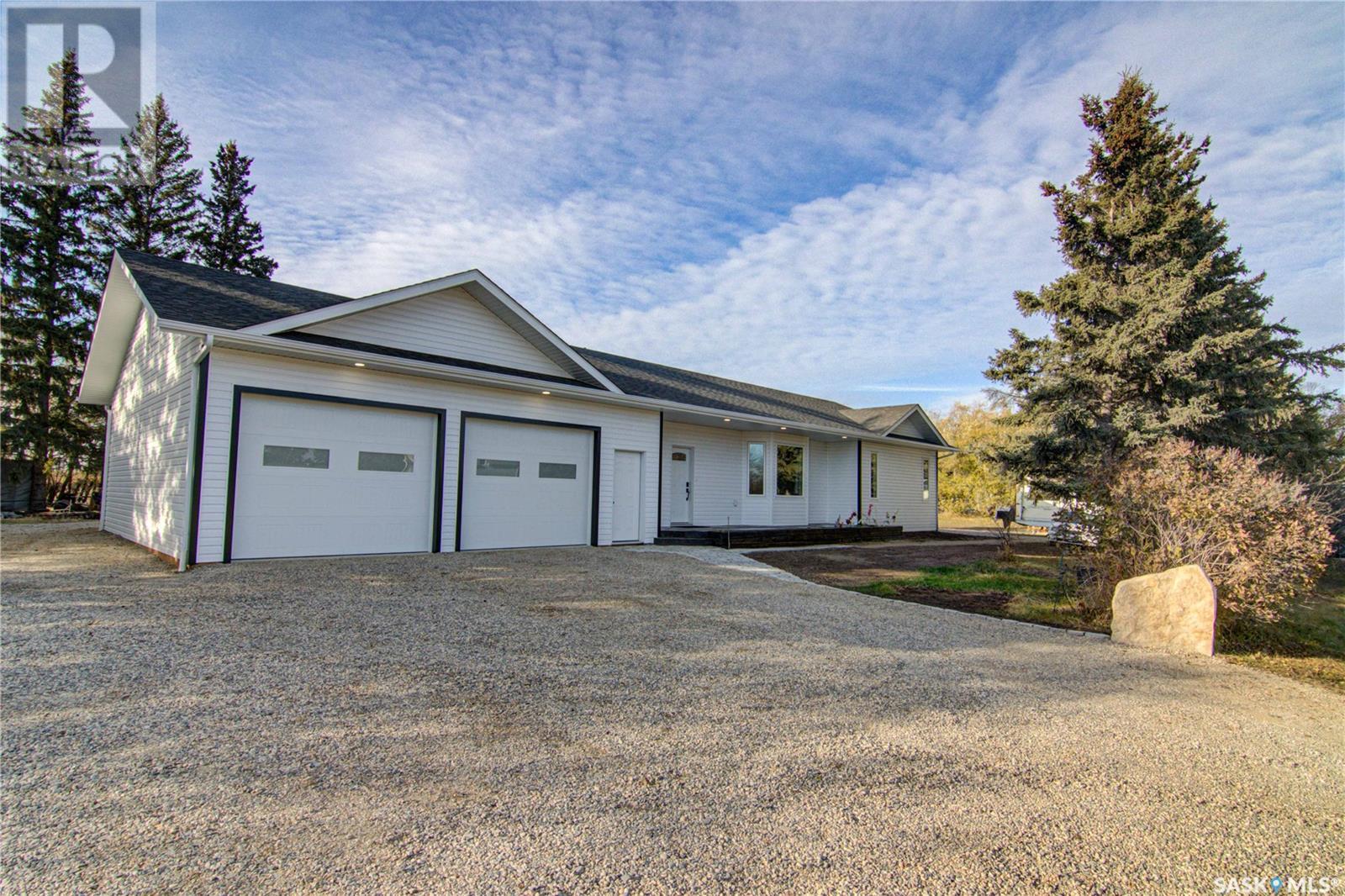 108 Central AVENUE, love, Saskatchewan