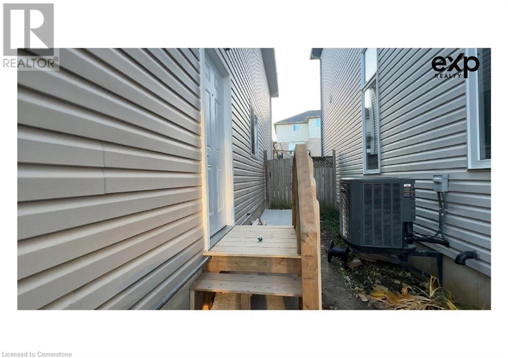 643 Violet Street Unit# Lower, Waterloo, Ontario  N2V 2W1 - Photo 4 - 40677624