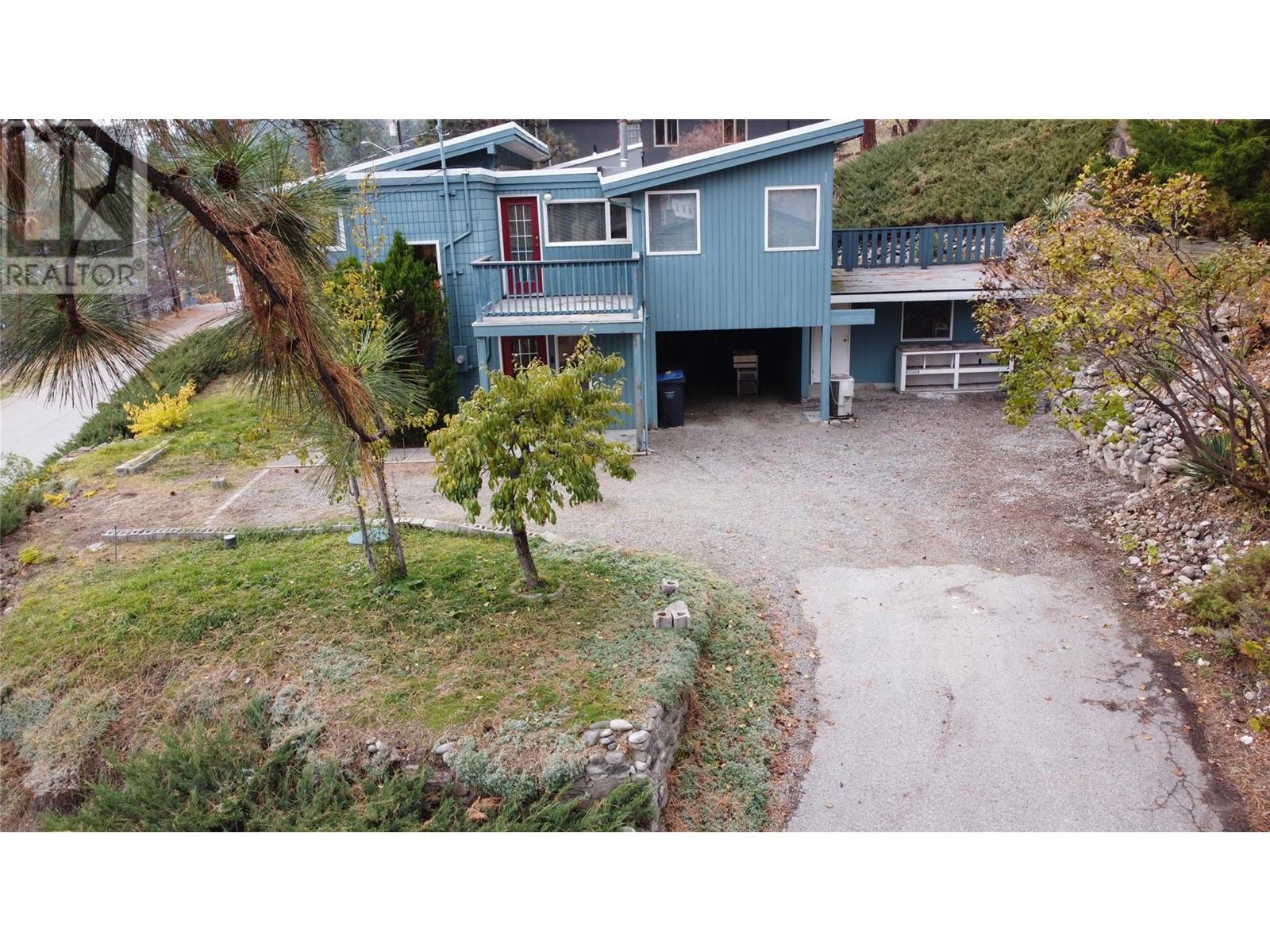 4354 First Avenue, Peachland, British Columbia  V0H 1X5 - Photo 3 - 10328617