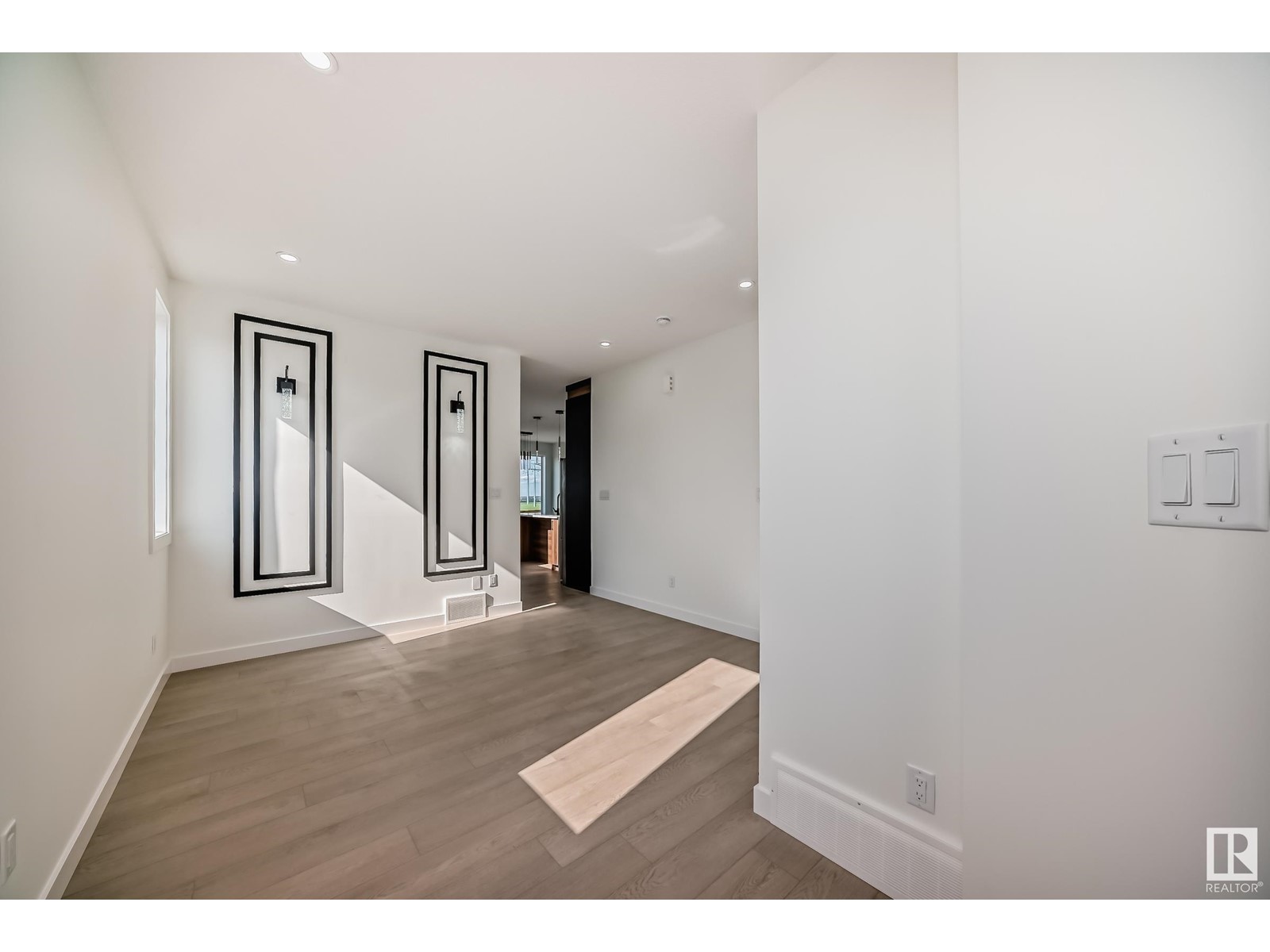 2804 1 Av Sw, Edmonton, Alberta  T6X 3E3 - Photo 4 - E4413751