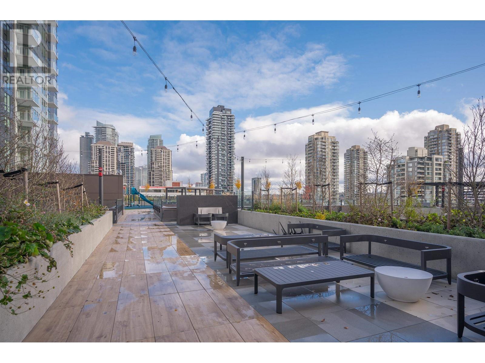 Listing Picture 26 of 40 : 1401 2186 GILMORE AVENUE, Burnaby / 本拿比 - 魯藝地產 Yvonne Lu Group - MLS Medallion Club Member