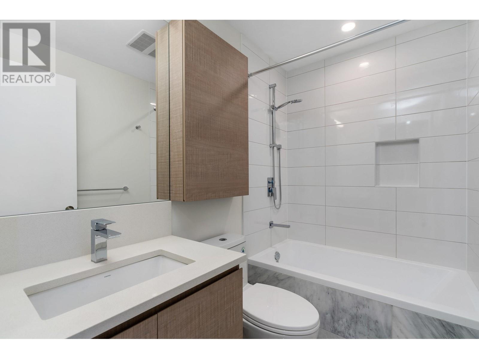 Listing Picture 23 of 40 : 1401 2186 GILMORE AVENUE, Burnaby / 本拿比 - 魯藝地產 Yvonne Lu Group - MLS Medallion Club Member