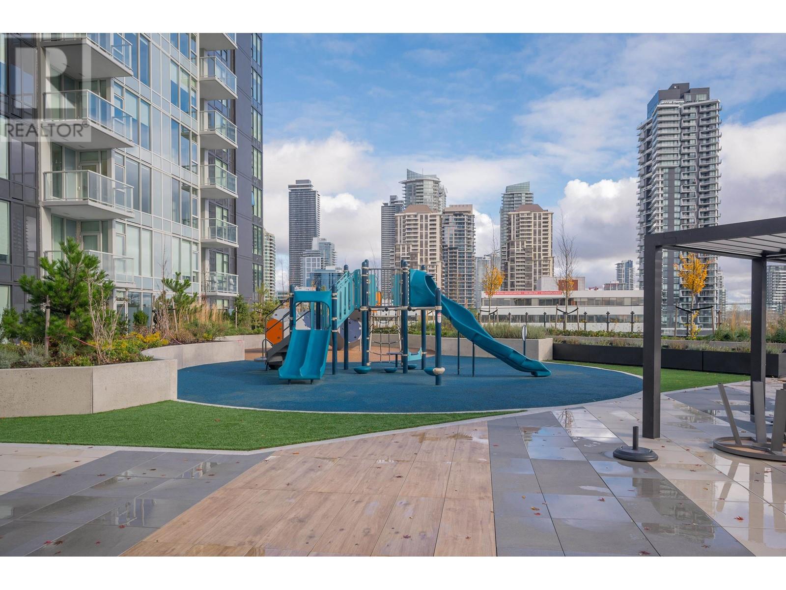 Listing Picture 25 of 40 : 1401 2186 GILMORE AVENUE, Burnaby / 本拿比 - 魯藝地產 Yvonne Lu Group - MLS Medallion Club Member