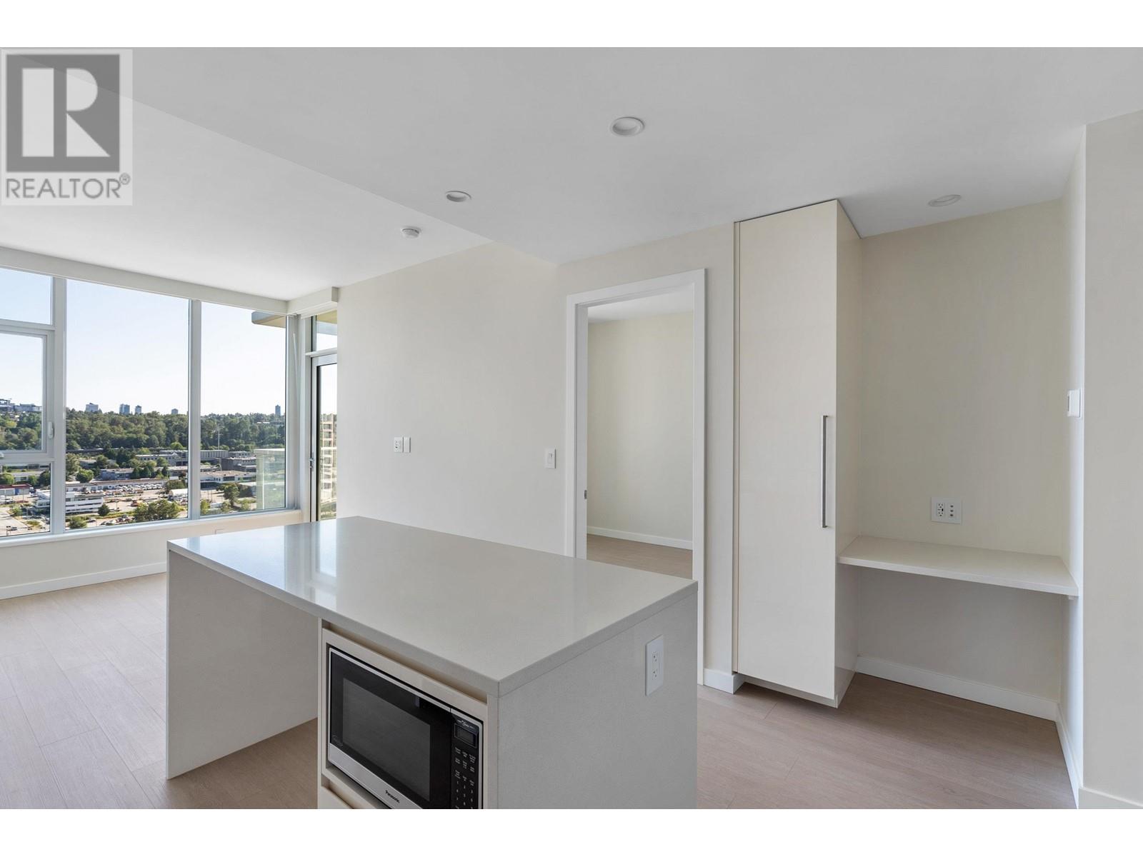 Listing Picture 17 of 40 : 1401 2186 GILMORE AVENUE, Burnaby / 本拿比 - 魯藝地產 Yvonne Lu Group - MLS Medallion Club Member