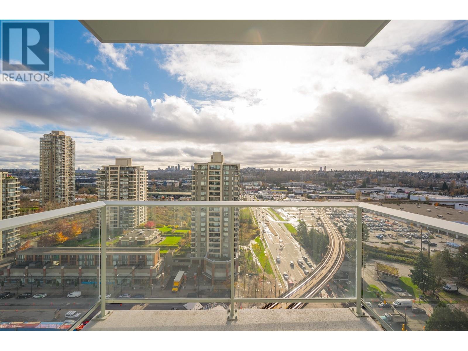 Listing Picture 5 of 40 : 1401 2186 GILMORE AVENUE, Burnaby / 本拿比 - 魯藝地產 Yvonne Lu Group - MLS Medallion Club Member