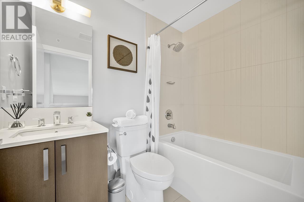 Listing Picture 17 of 23 : 4 10119 RIVER DRIVE, Richmond / 烈治文 - 魯藝地產 Yvonne Lu Group - MLS Medallion Club Member