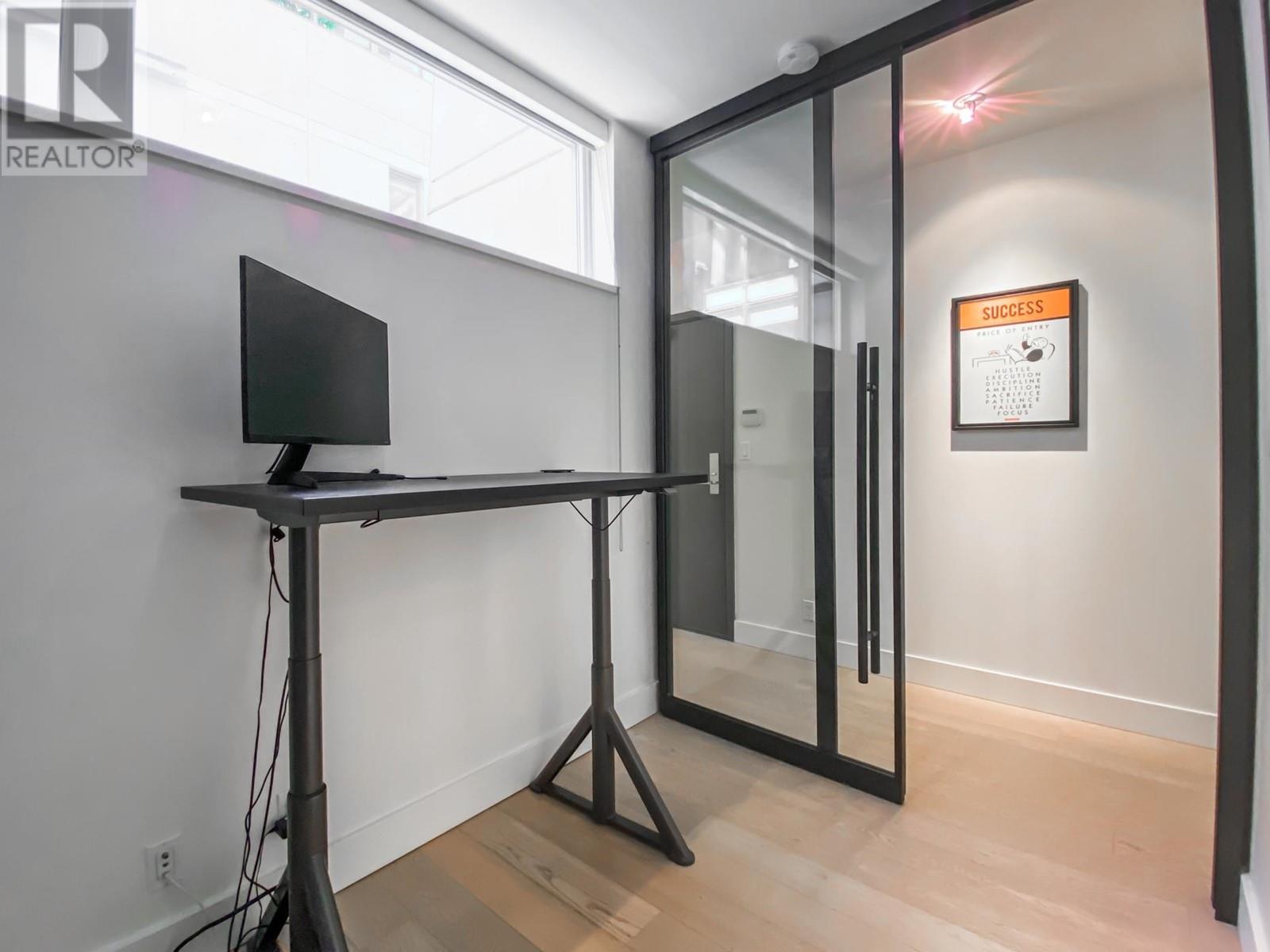 Listing Picture 23 of 35 : 301 1477 W PENDER STREET, Vancouver / 溫哥華 - 魯藝地產 Yvonne Lu Group - MLS Medallion Club Member