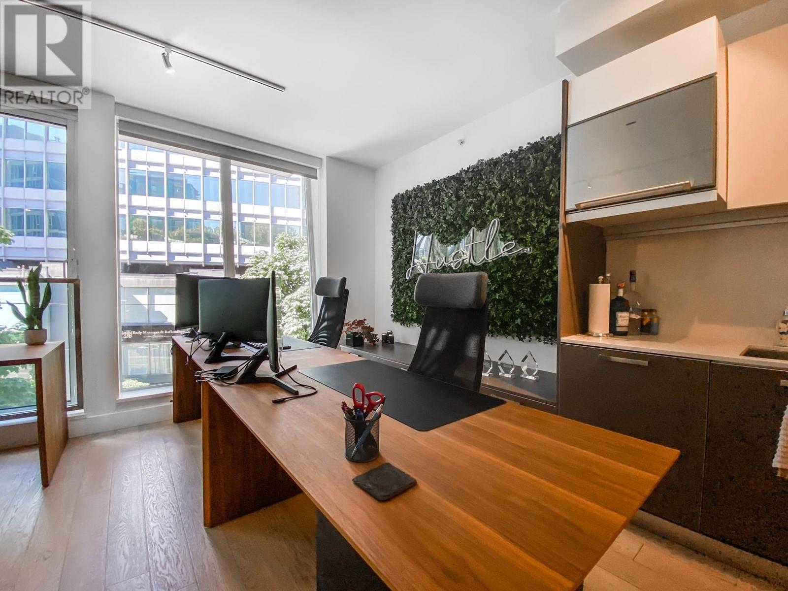 Listing Picture 7 of 35 : 301 1477 W PENDER STREET, Vancouver / 溫哥華 - 魯藝地產 Yvonne Lu Group - MLS Medallion Club Member