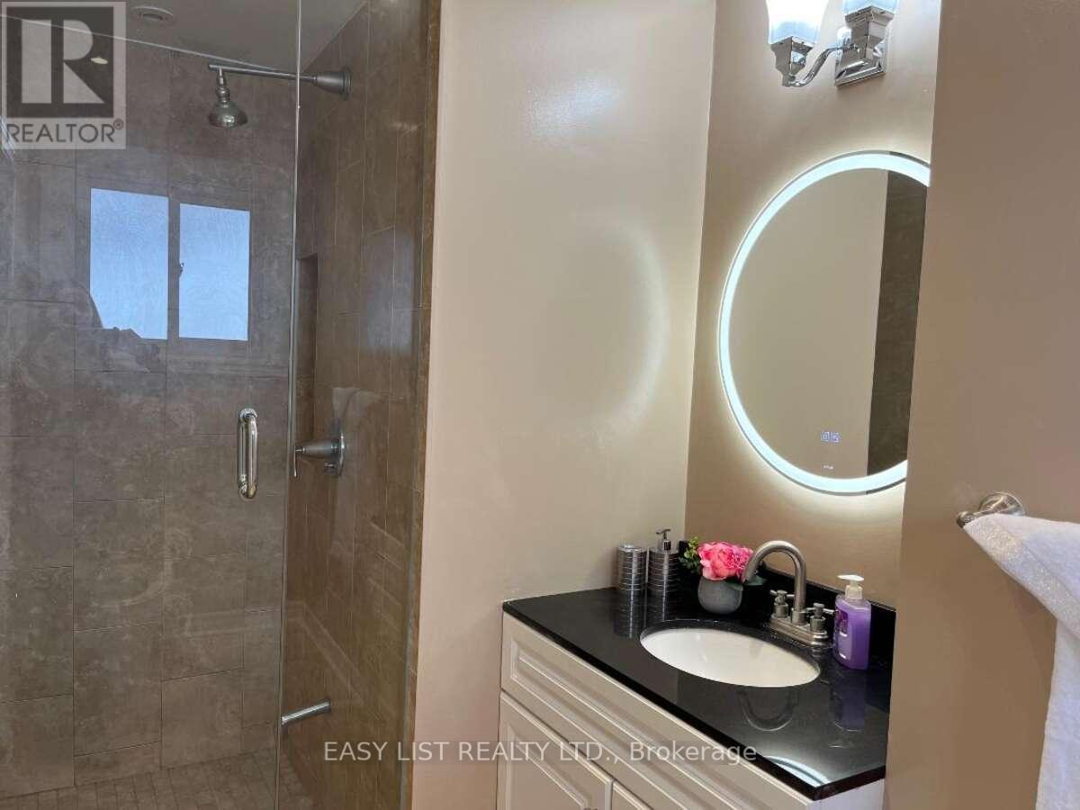 5 Stonedene Boulevard, Toronto, Ontario  M2R 3C6 - Photo 13 - C10426382