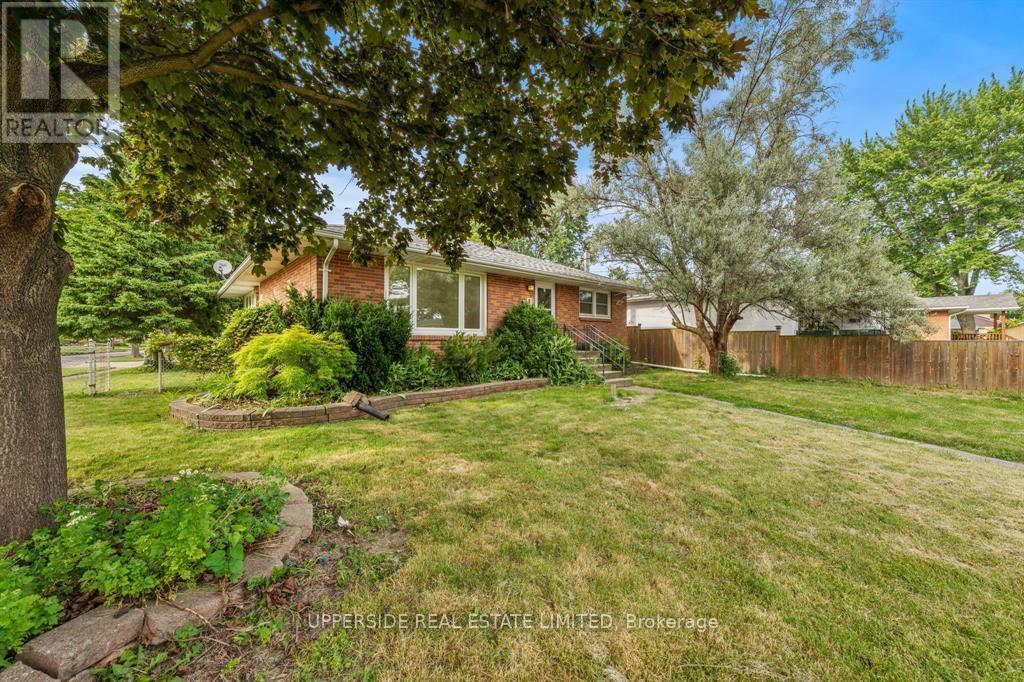 Property at 8 MAYFAIR DRIVE image 1
