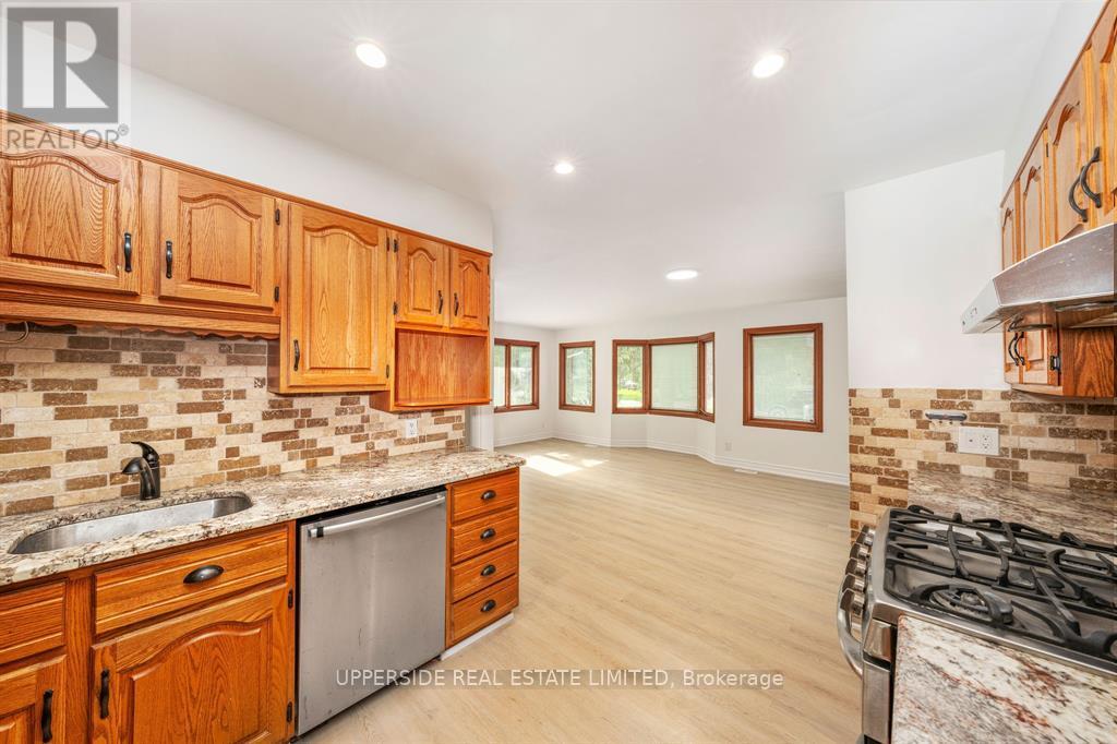 Property at 8 MAYFAIR DRIVE image 4
