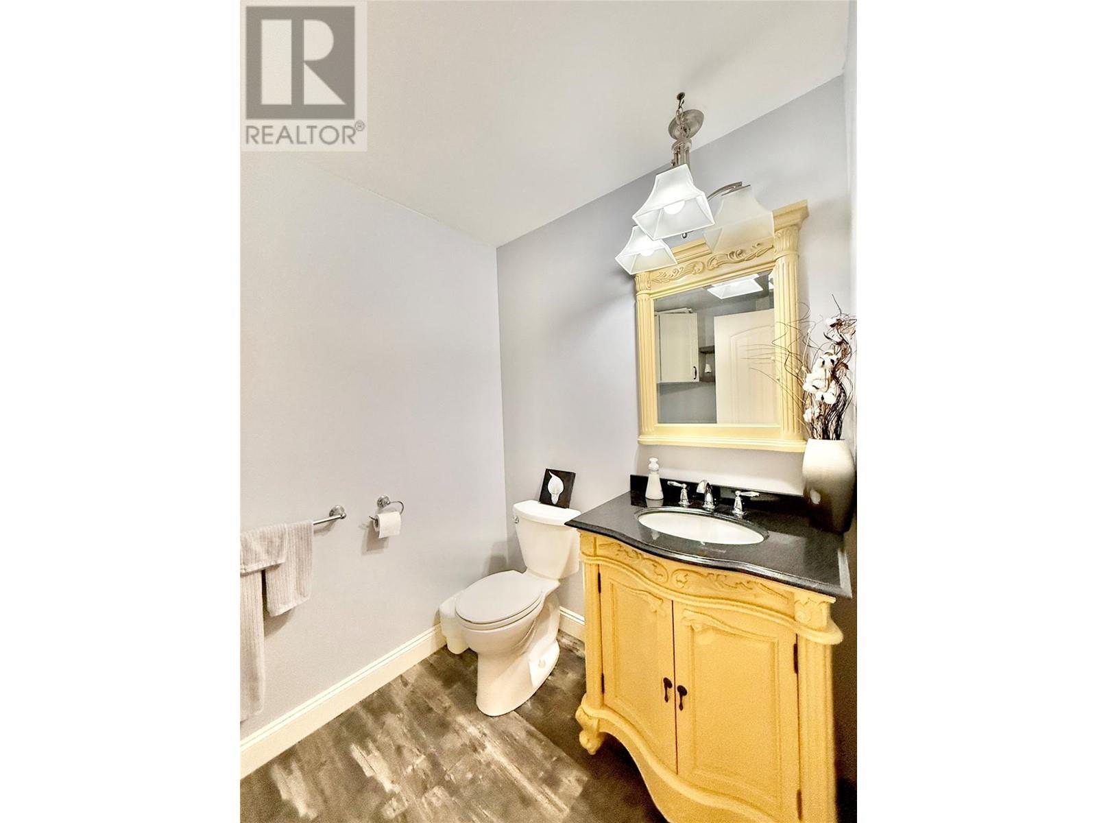 565 Clearwater Valley Road, Clearwater, British Columbia  V0E 1N1 - Photo 21 - 10328619