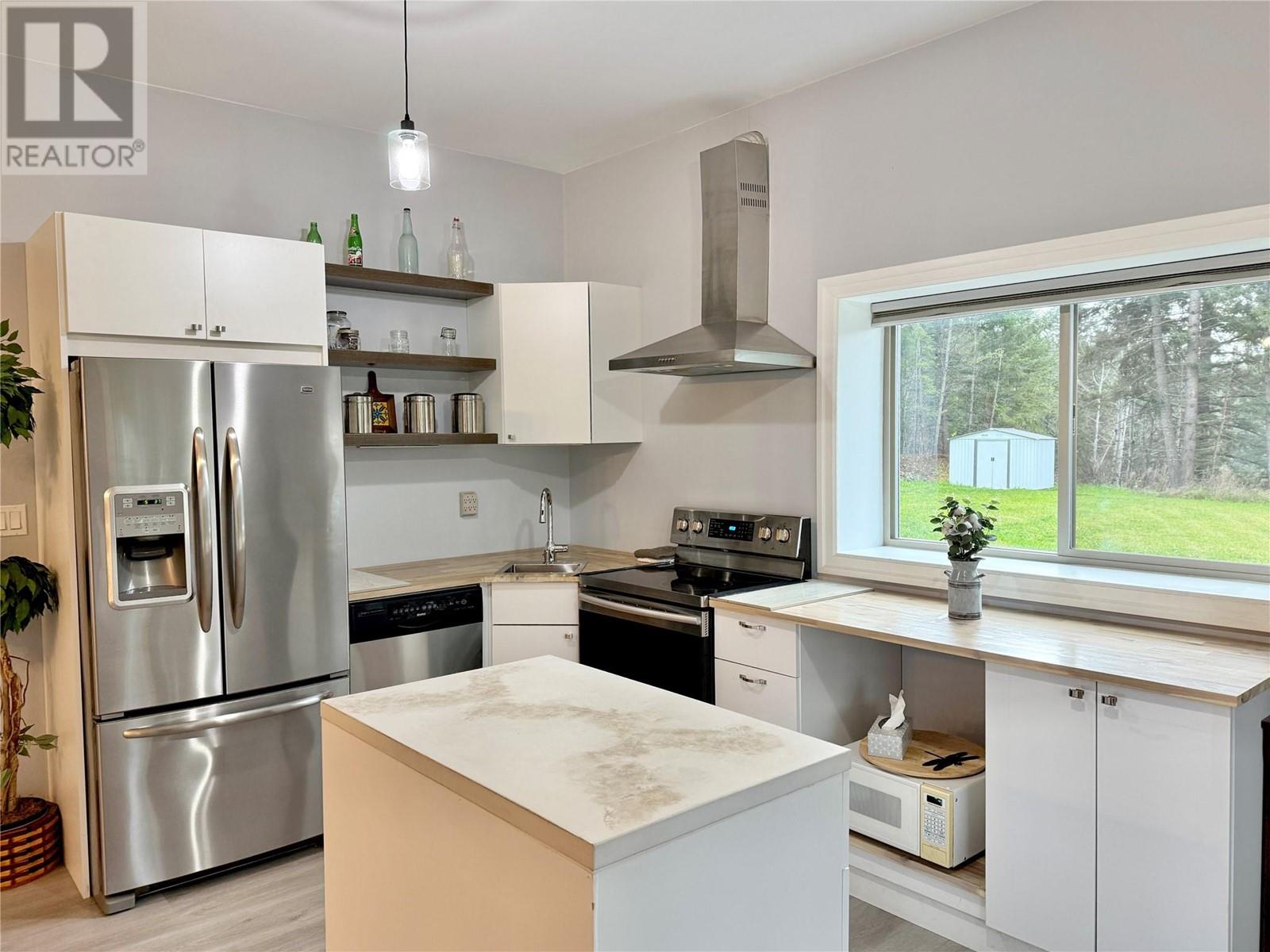 565 Clearwater Valley Road, Clearwater, British Columbia  V0E 1N1 - Photo 32 - 10328619