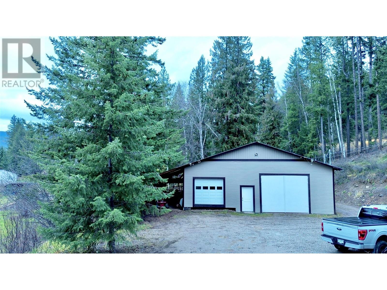 565 Clearwater Valley Road, Clearwater, British Columbia  V0E 1N1 - Photo 35 - 10328619