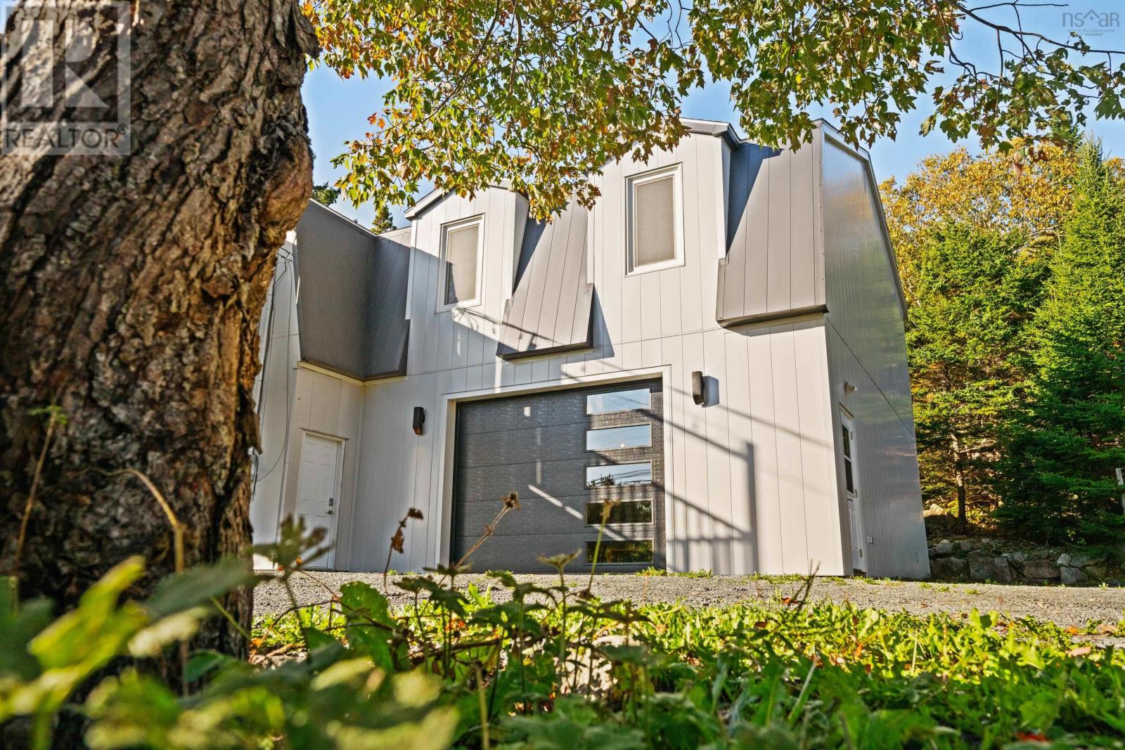 735 Terence Bay Road, Terence Bay, Nova Scotia  B3T 1X2 - Photo 2 - 202426738