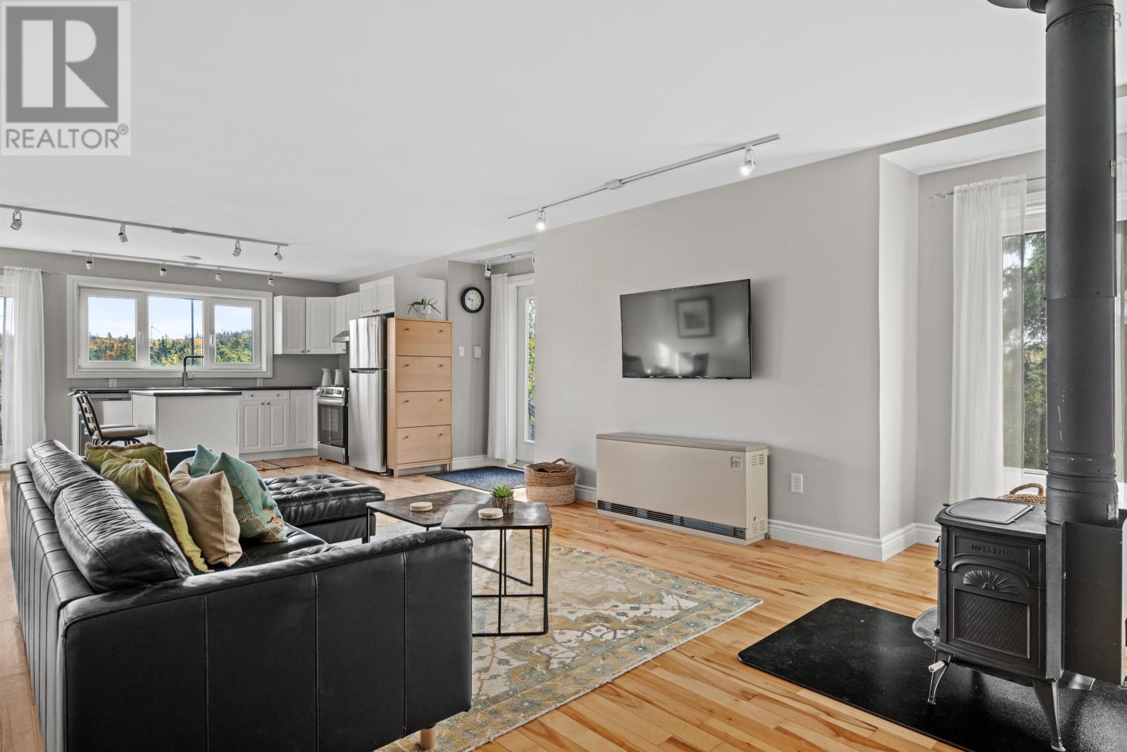 735 Terence Bay Road, Terence Bay, Nova Scotia  B3T 1X2 - Photo 30 - 202426738