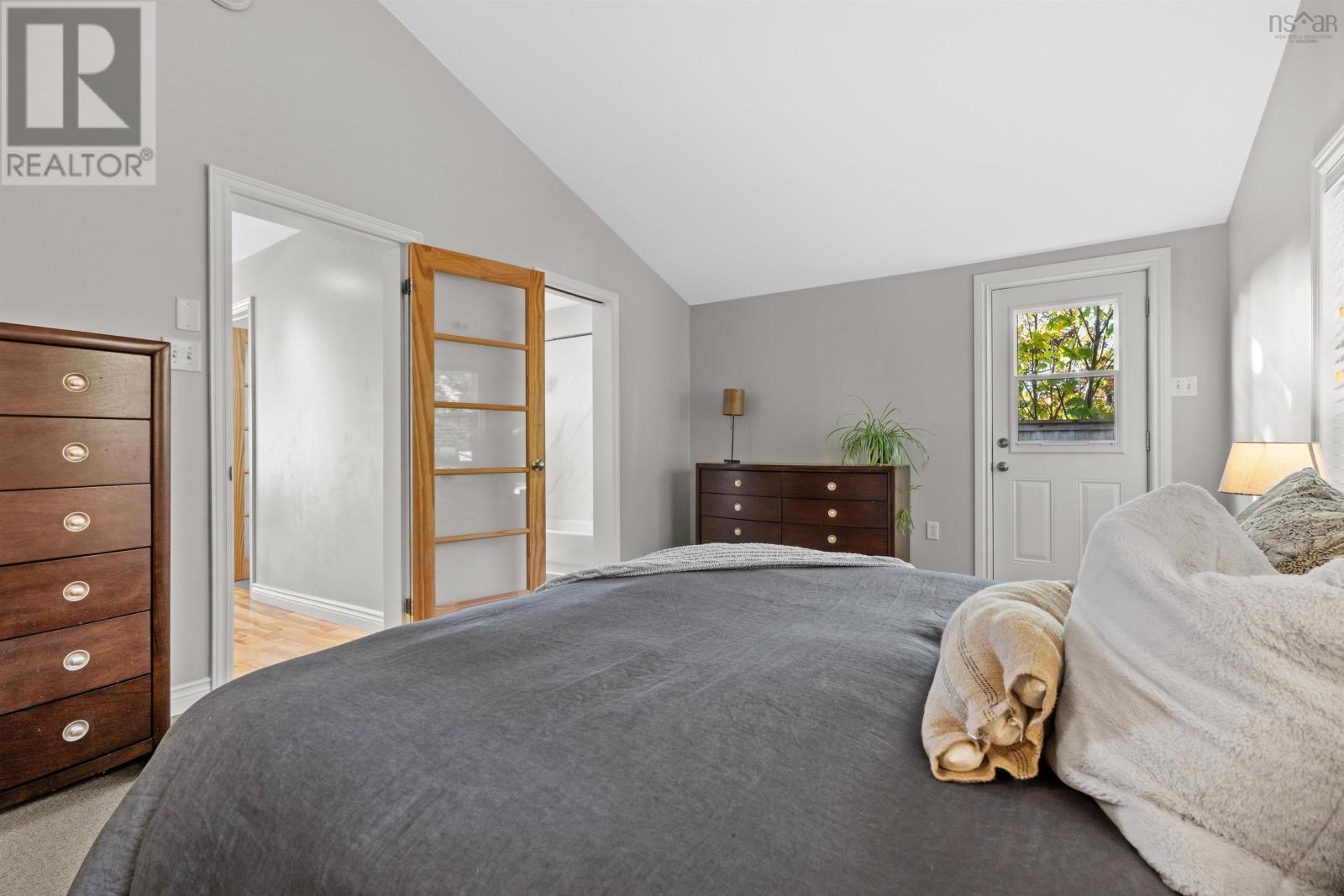 735 Terence Bay Road, Terence Bay, Nova Scotia  B3T 1X2 - Photo 37 - 202426738