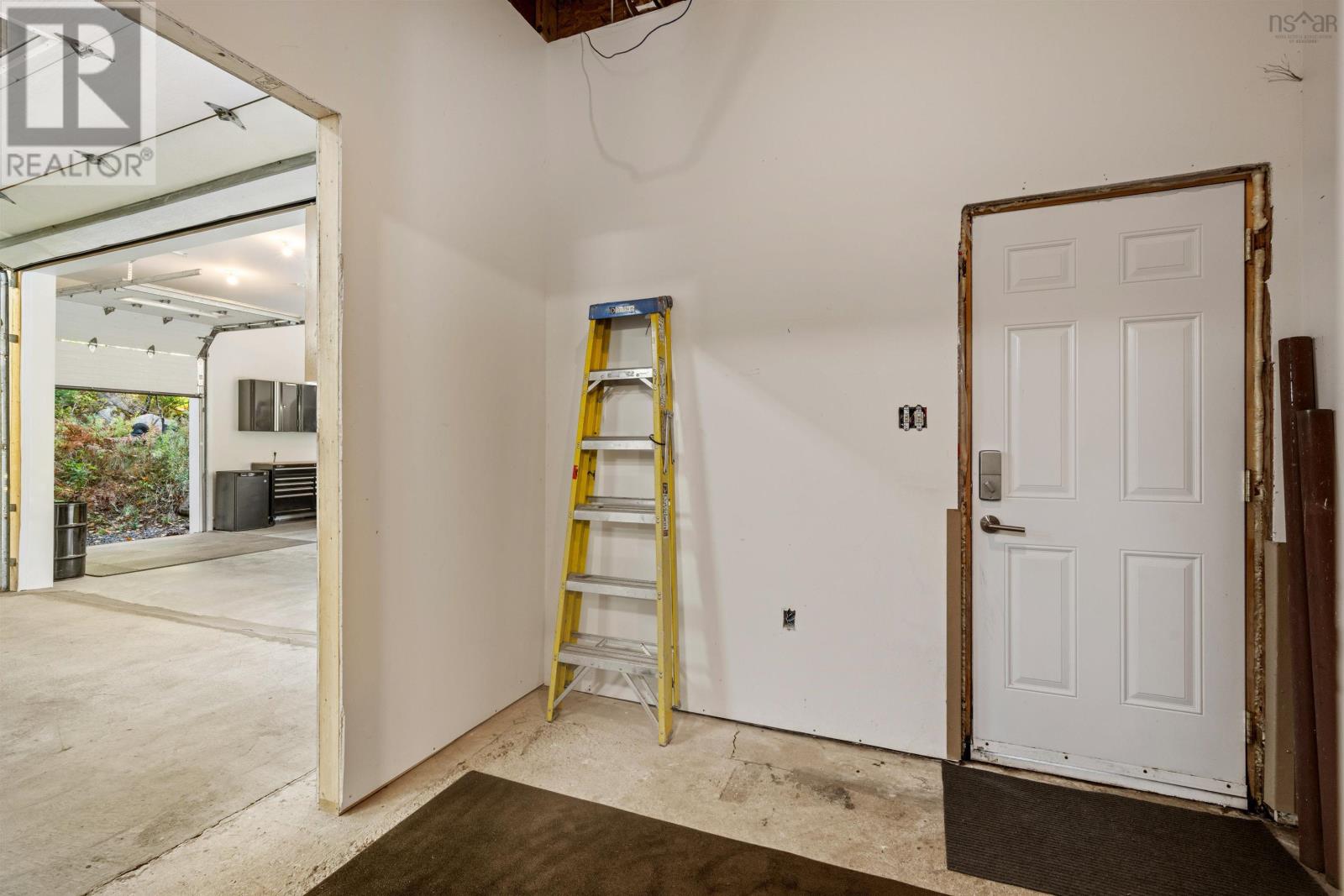 735 Terence Bay Road, Terence Bay, Nova Scotia  B3T 1X2 - Photo 5 - 202426738