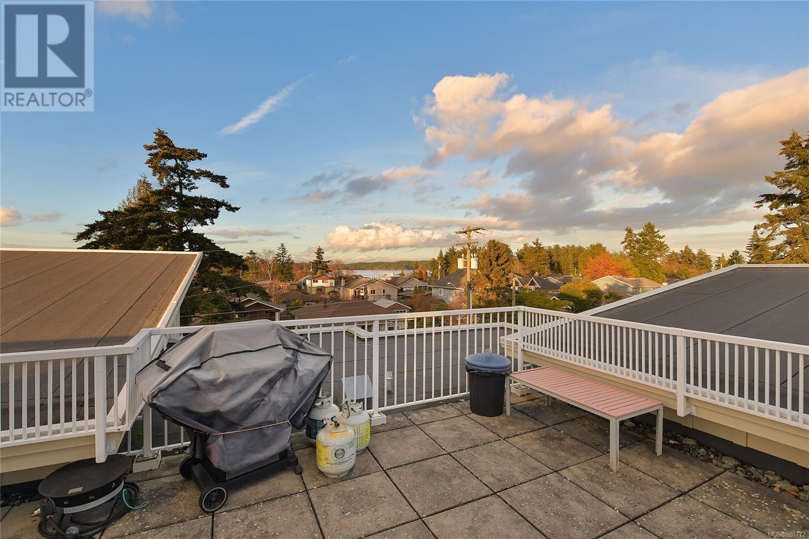 201 2415 Amherst Ave, Sidney, British Columbia  V8L 2H1 - Photo 42 - 980772