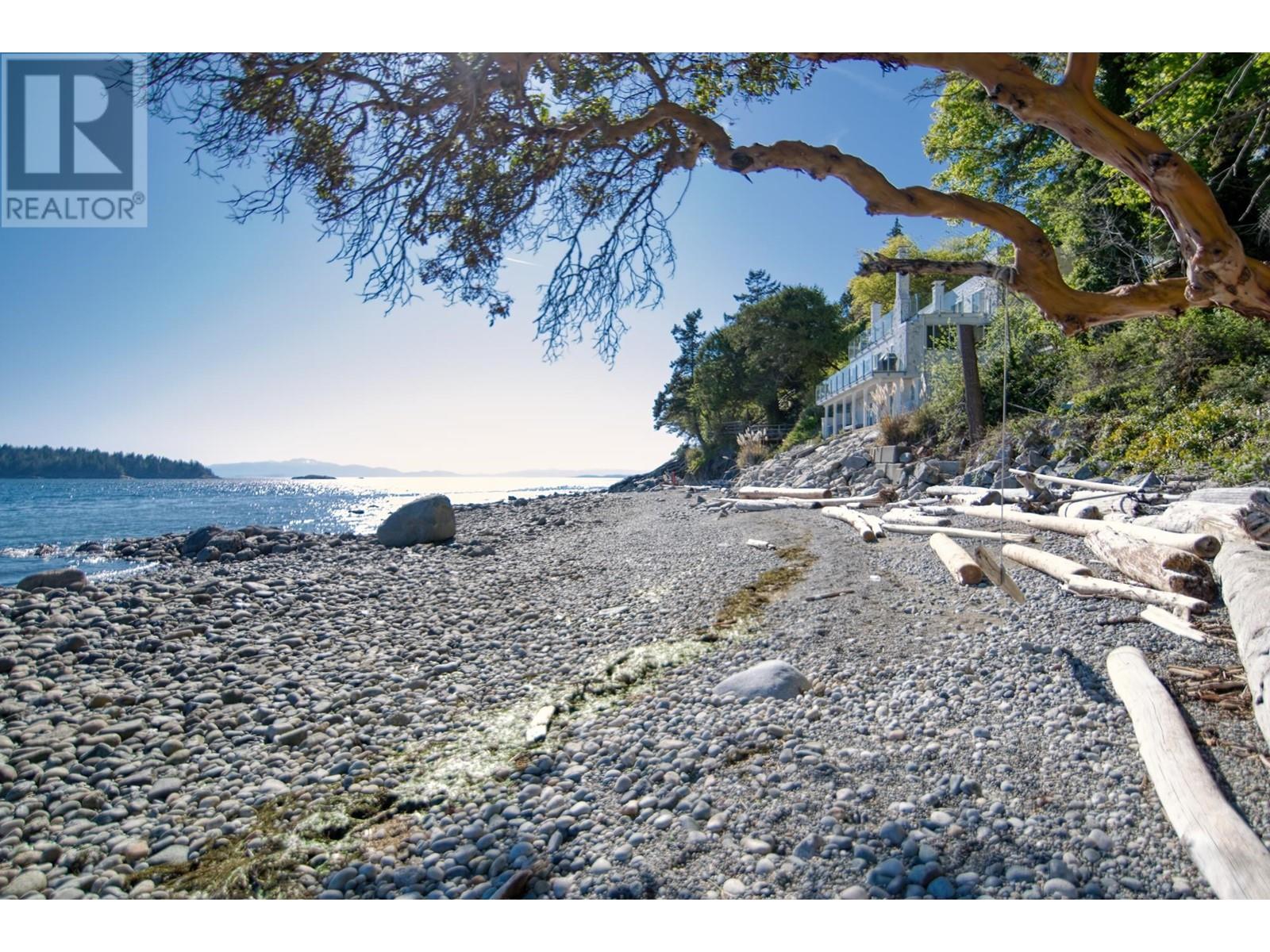 6325 SUNSHINE COAST HIGHWAY, Sechelt, British Columbia