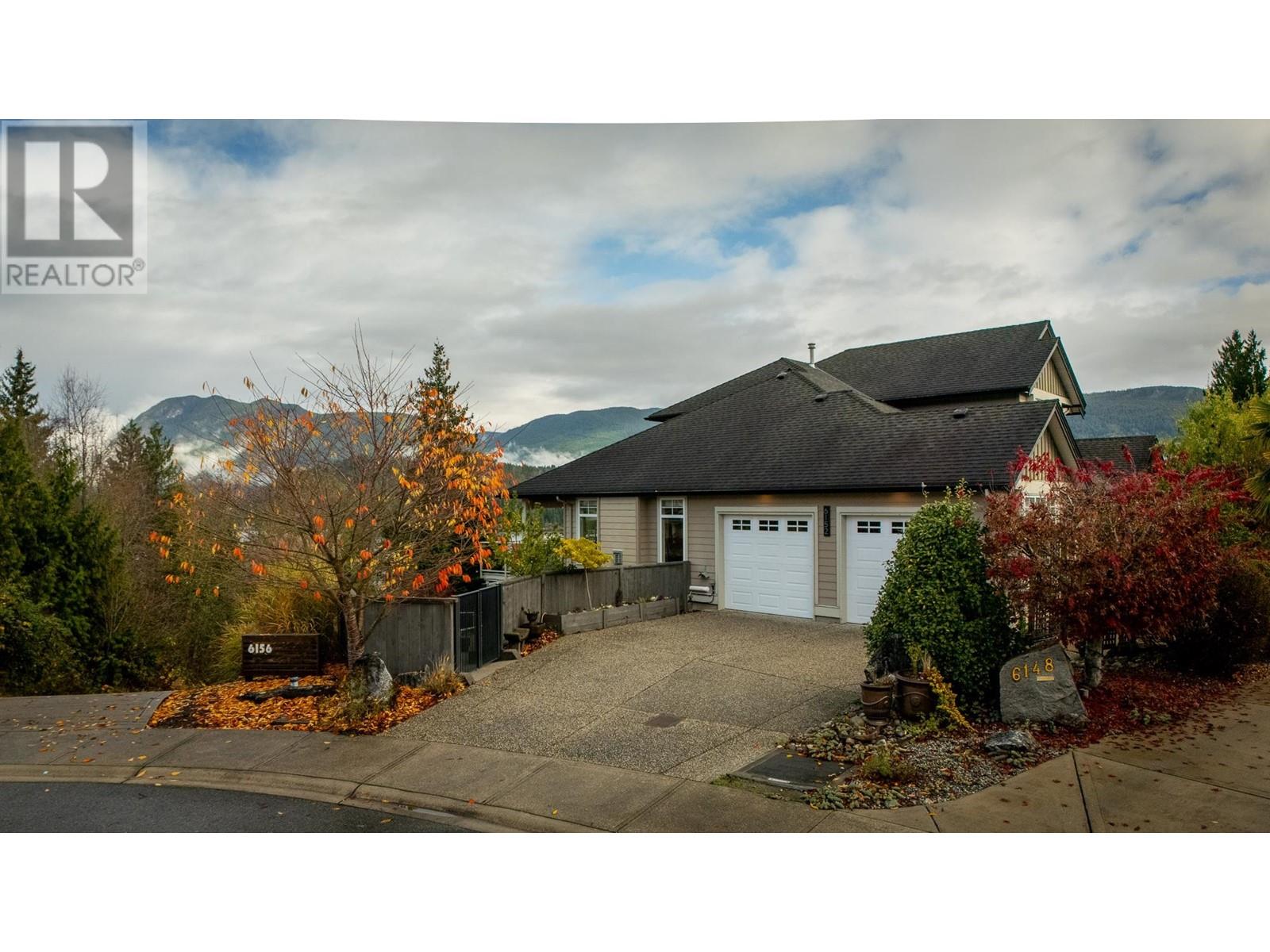 6152 HIGHMOOR PLACE, Sechelt, British Columbia