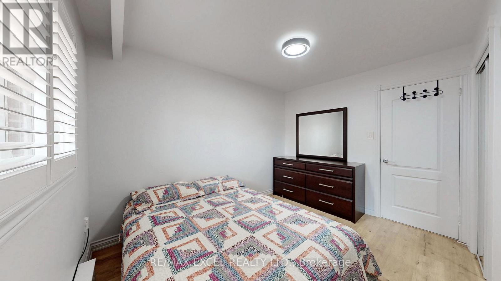 220 Gracefield AvenueToronto (Rustic), Ontario  M6L 1L8 - Photo 25 - W10426556