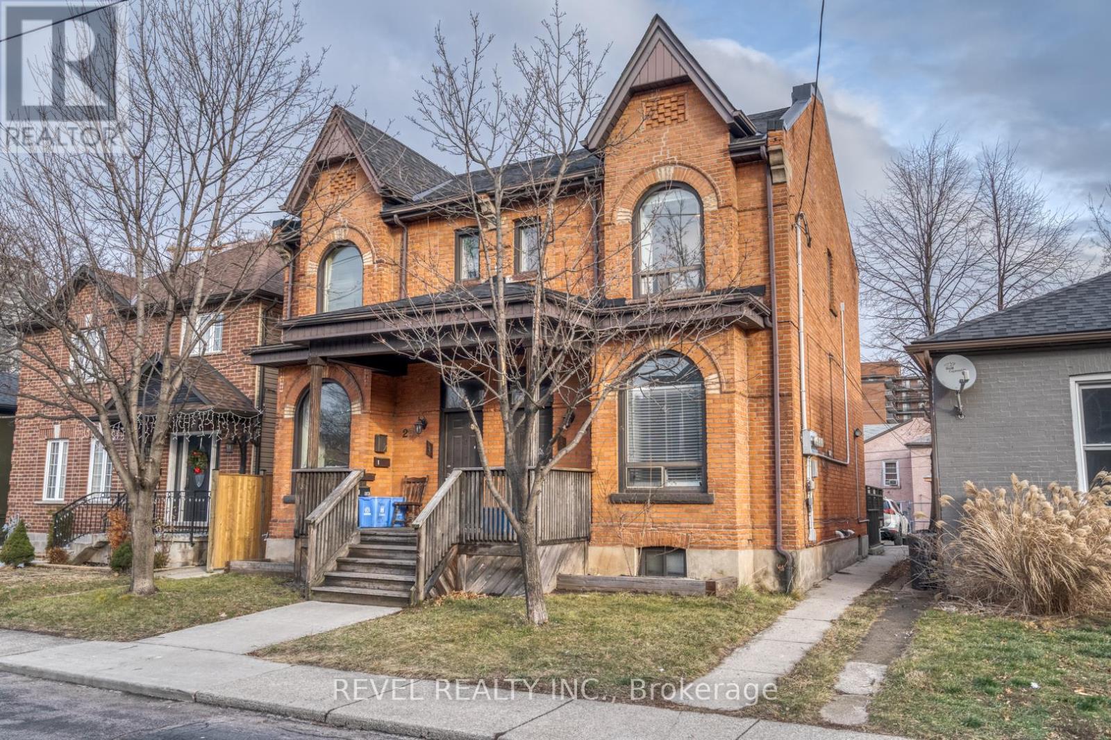 3 - 27 GROVE STREET, Hamilton, Ontario