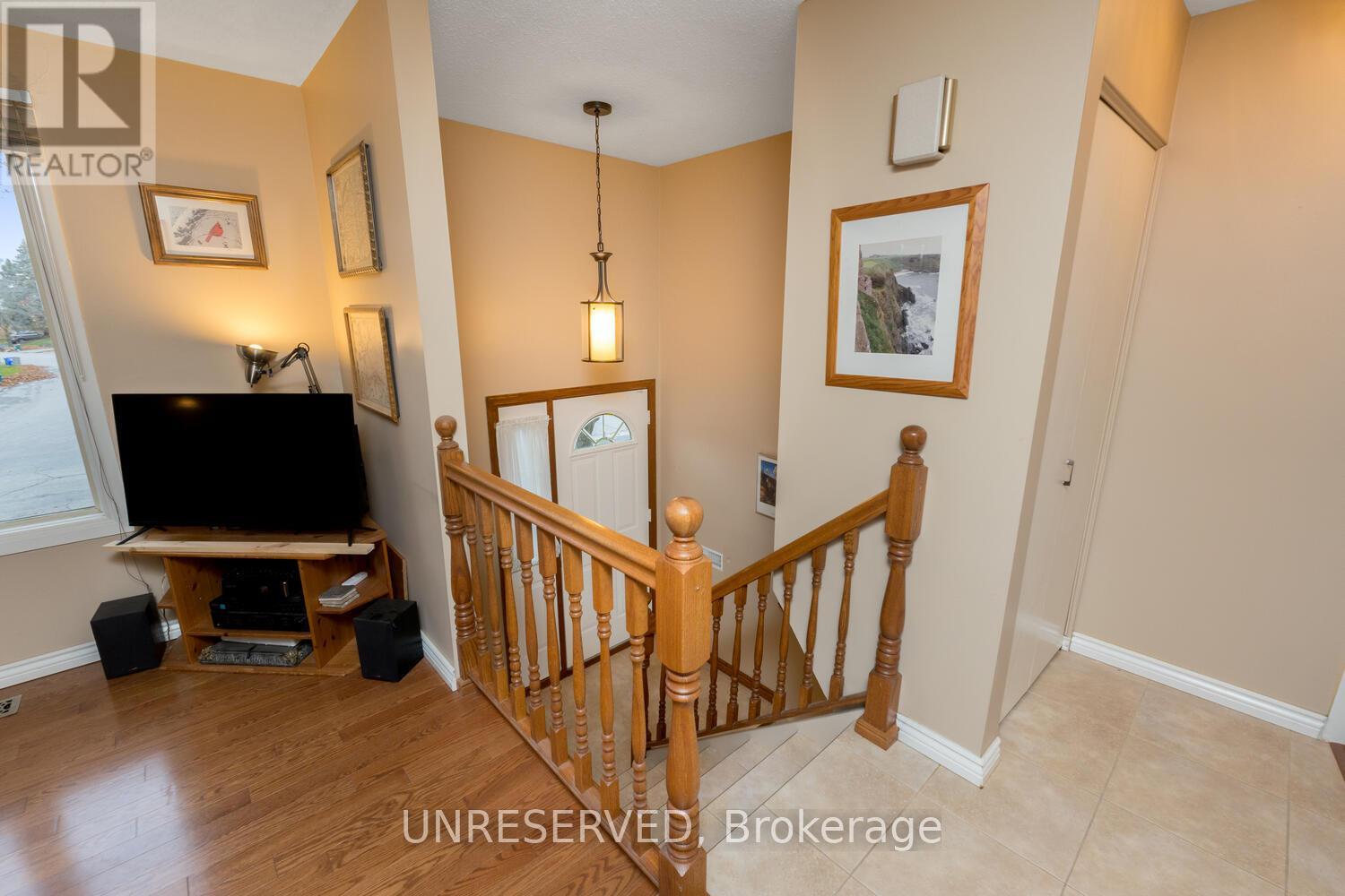 640 Pineridge Road, Waterloo, Ontario  N2L 5J9 - Photo 5 - X10426800