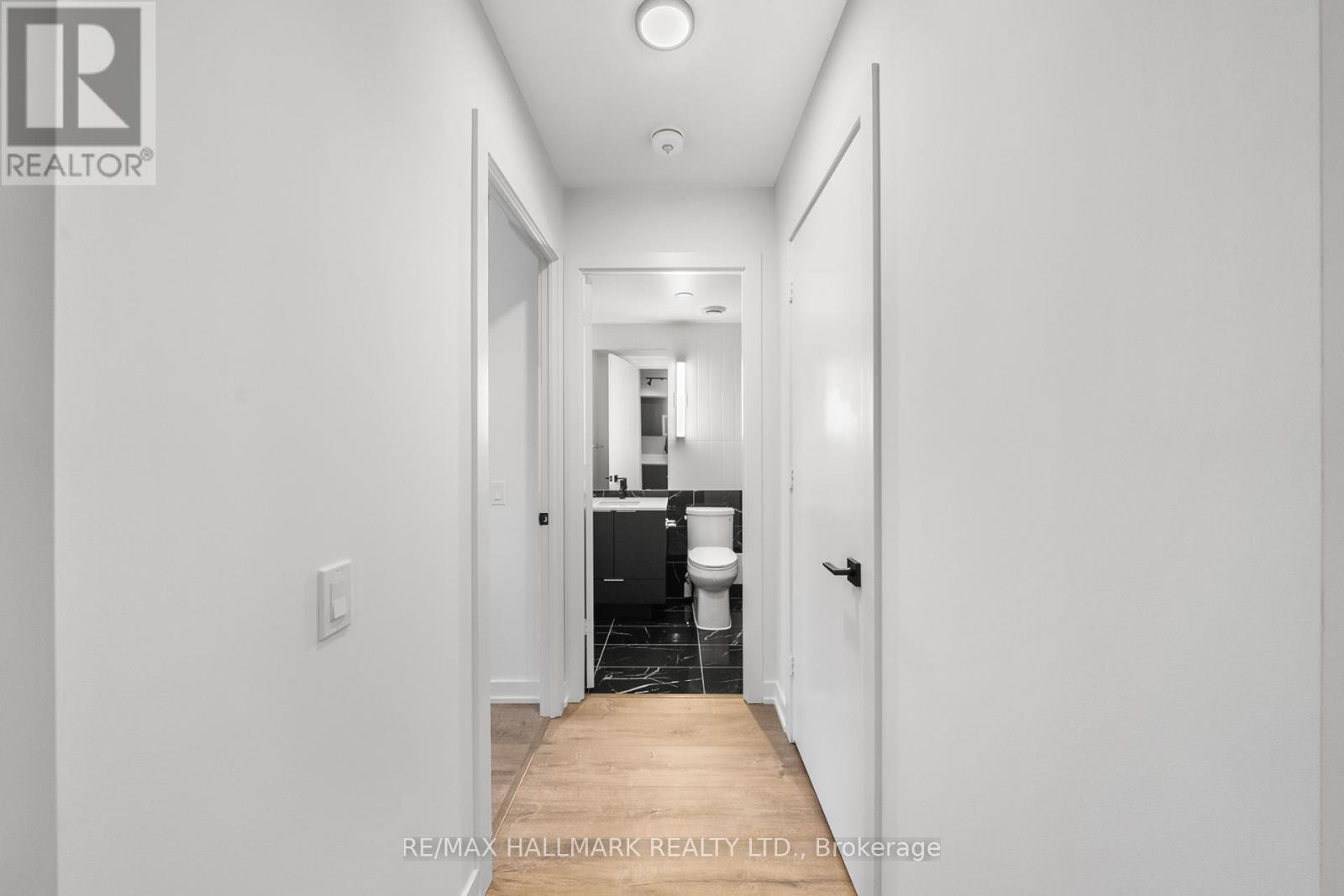 608 - 327 King Street W, Toronto, Ontario  M5V 0W7 - Photo 12 - C10426821