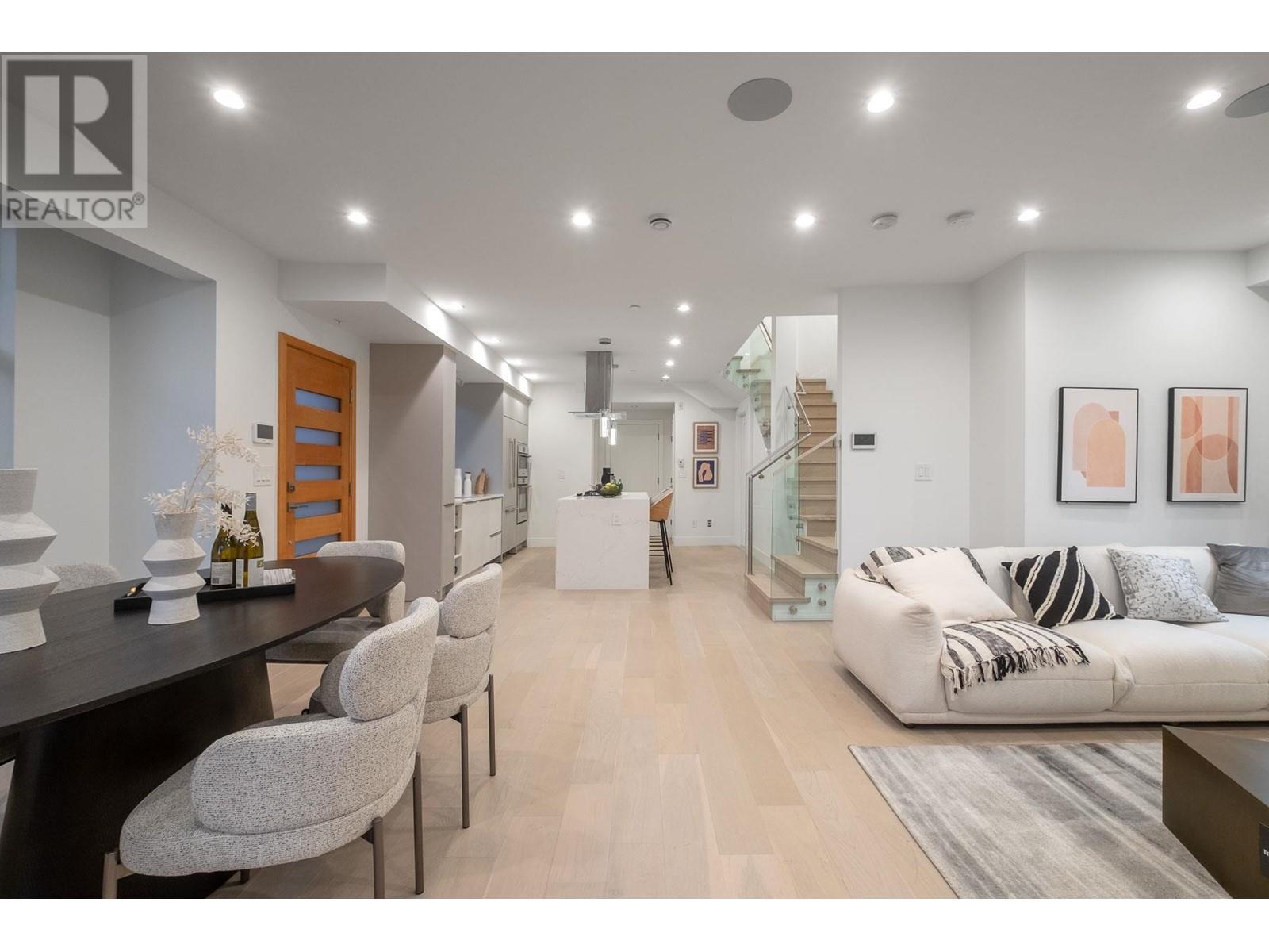 2 432 E 1st Street, North Vancouver, British Columbia  V7L 1B7 - Photo 5 - R2944789