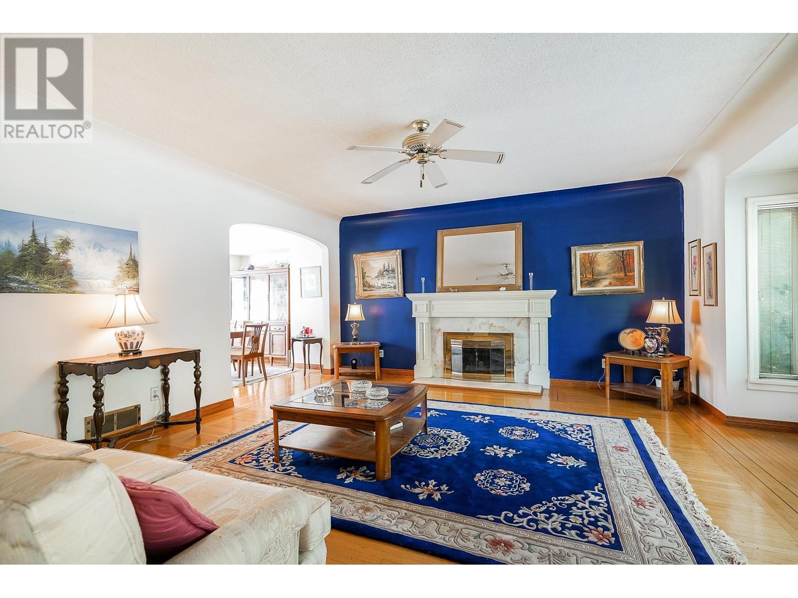 Property at 7232 GRANVILLE STREET image 3