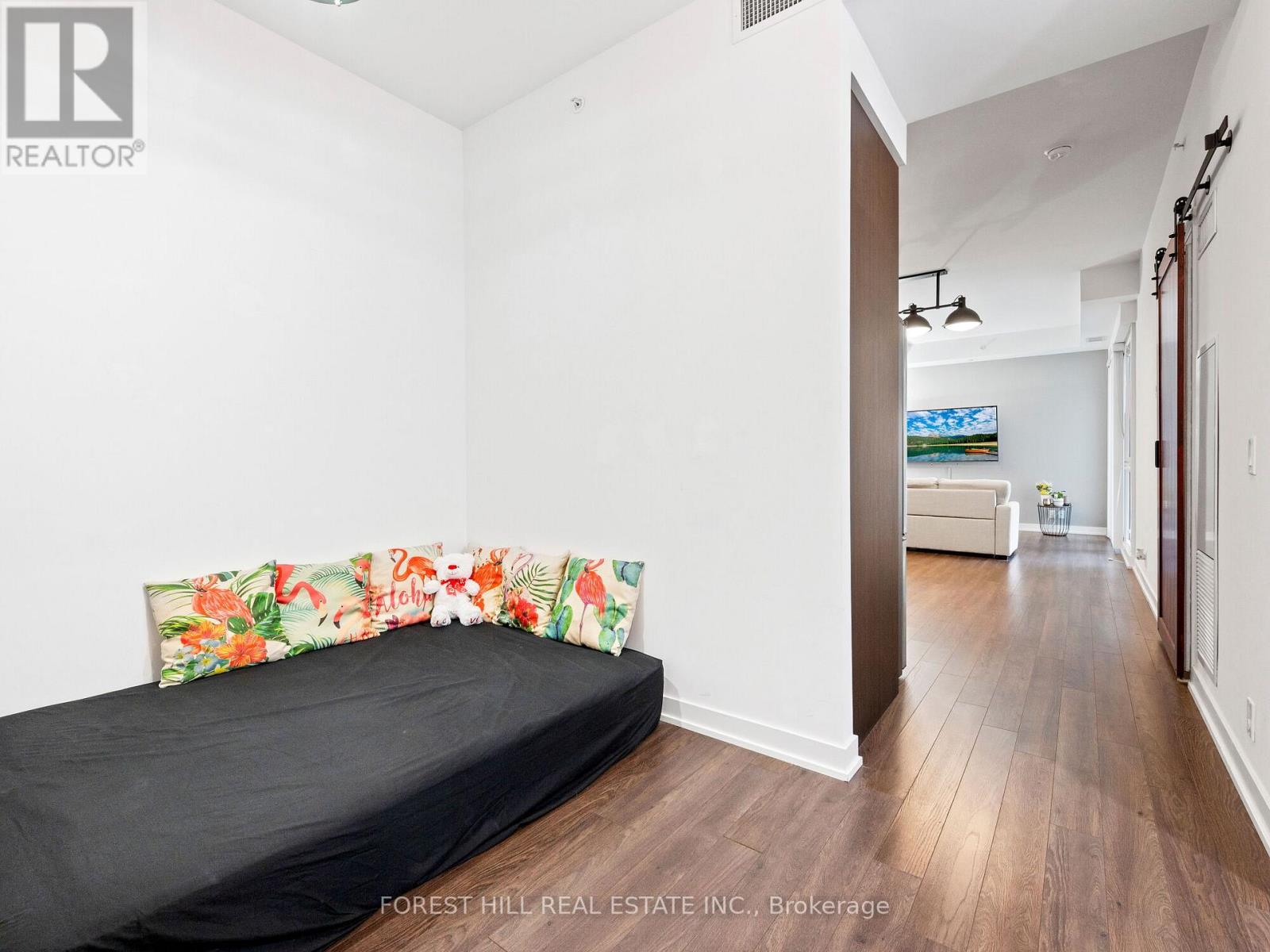 621 - 10 Park Lawn Road, Toronto, Ontario  M8V 0H9 - Photo 5 - W10426961