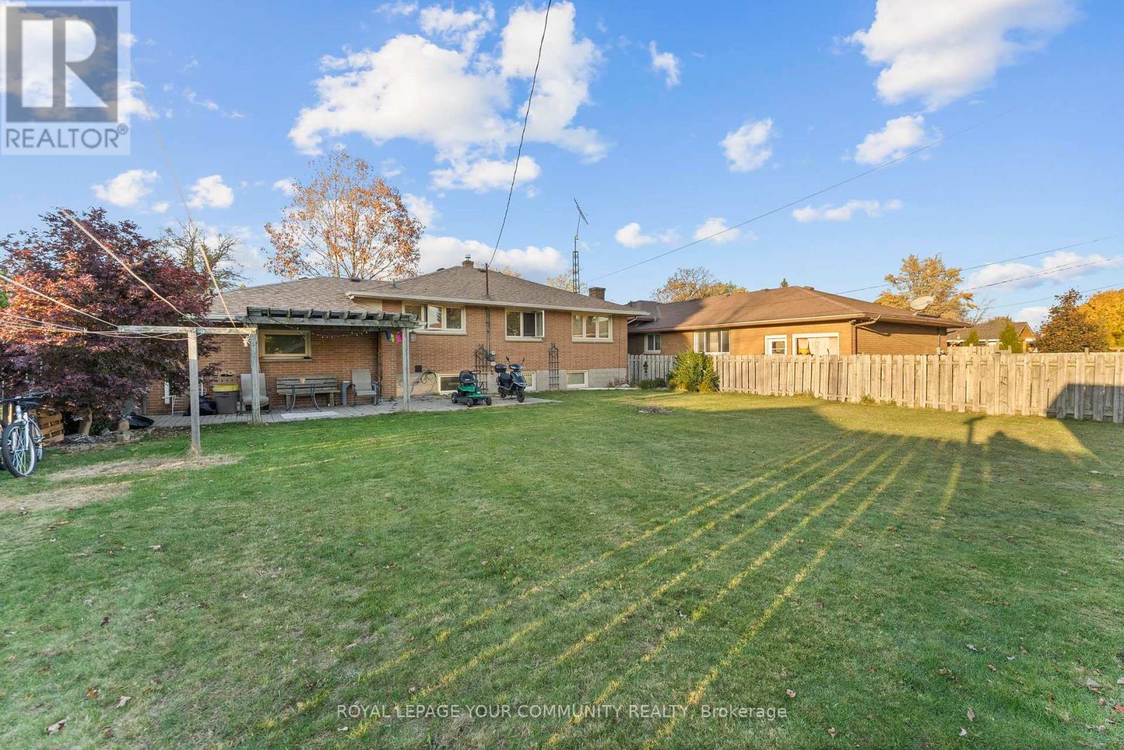 Property at 36 PEARL AVENUE image 4