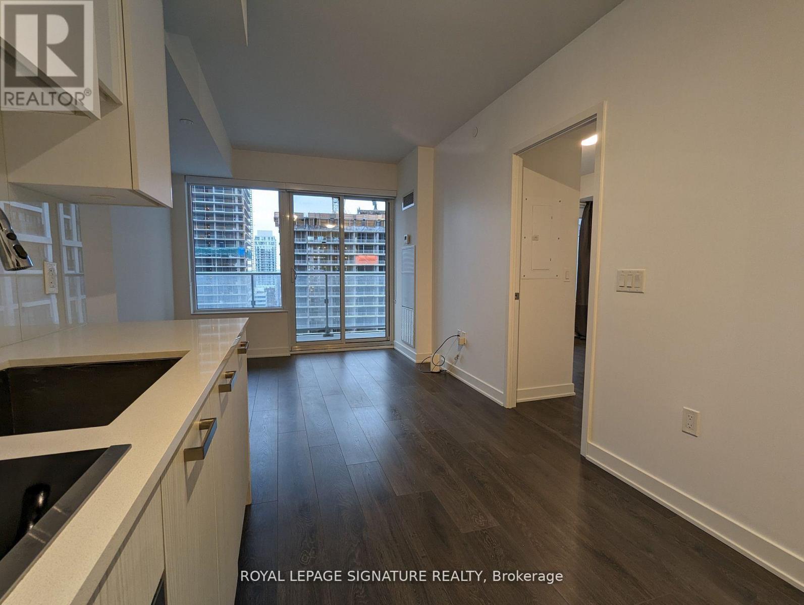 2511 - 195 Redpath Avenue, Toronto, Ontario  M4P 0E4 - Photo 4 - C10426865