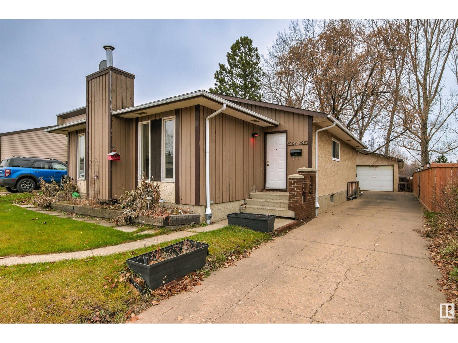 6007 10 Av Nw, Edmonton, Alberta  T6L 3A5 - Photo 3 - E4413798