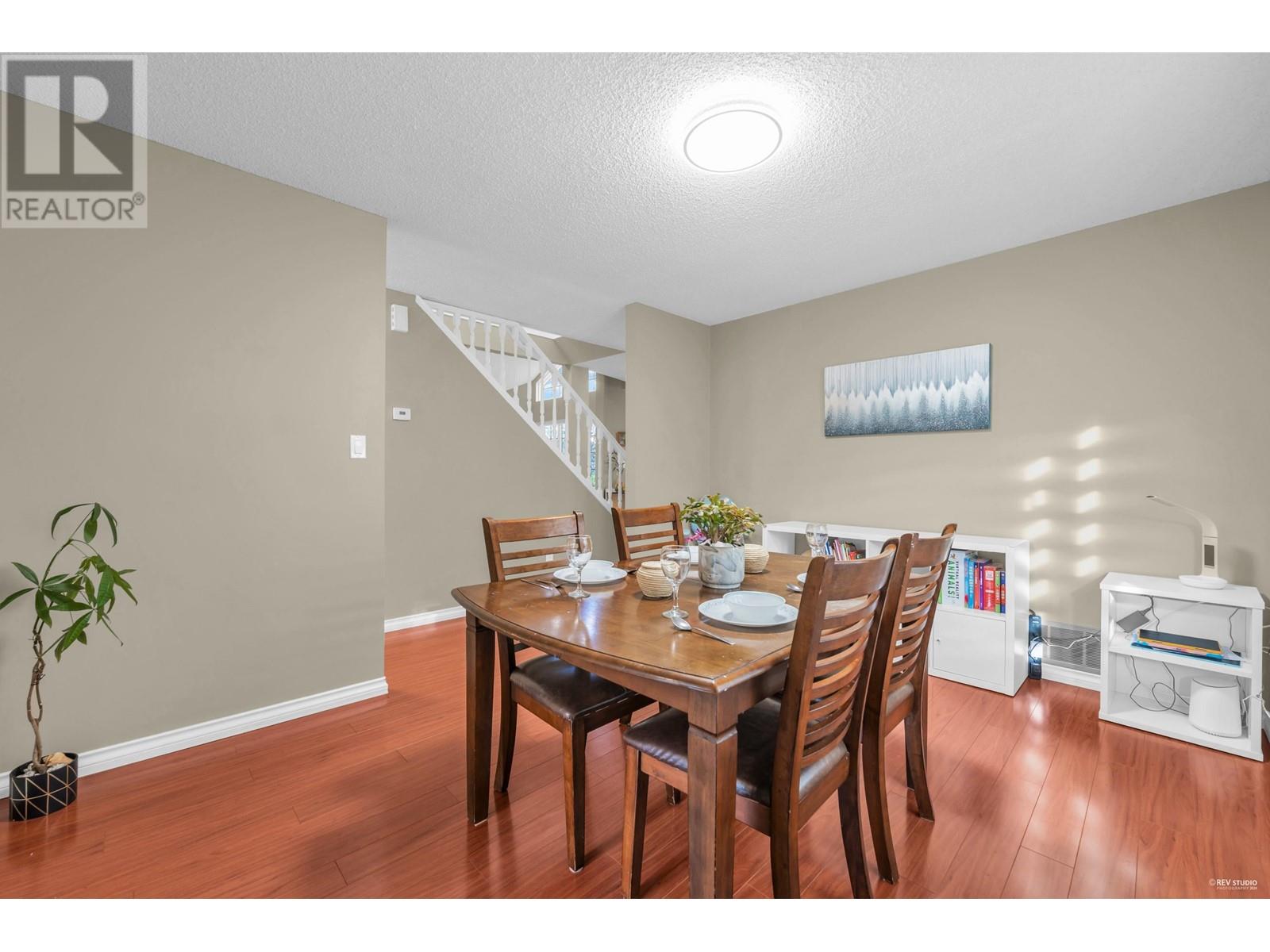 Listing Picture 15 of 39 : 8851 DOLPHIN COURT, Richmond / 烈治文 - 魯藝地產 Yvonne Lu Group - MLS Medallion Club Member