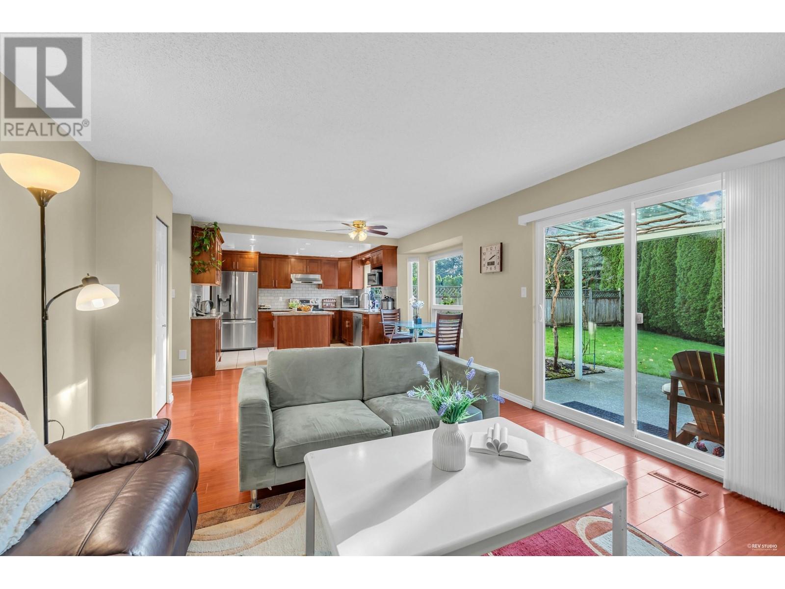 Listing Picture 20 of 39 : 8851 DOLPHIN COURT, Richmond / 烈治文 - 魯藝地產 Yvonne Lu Group - MLS Medallion Club Member