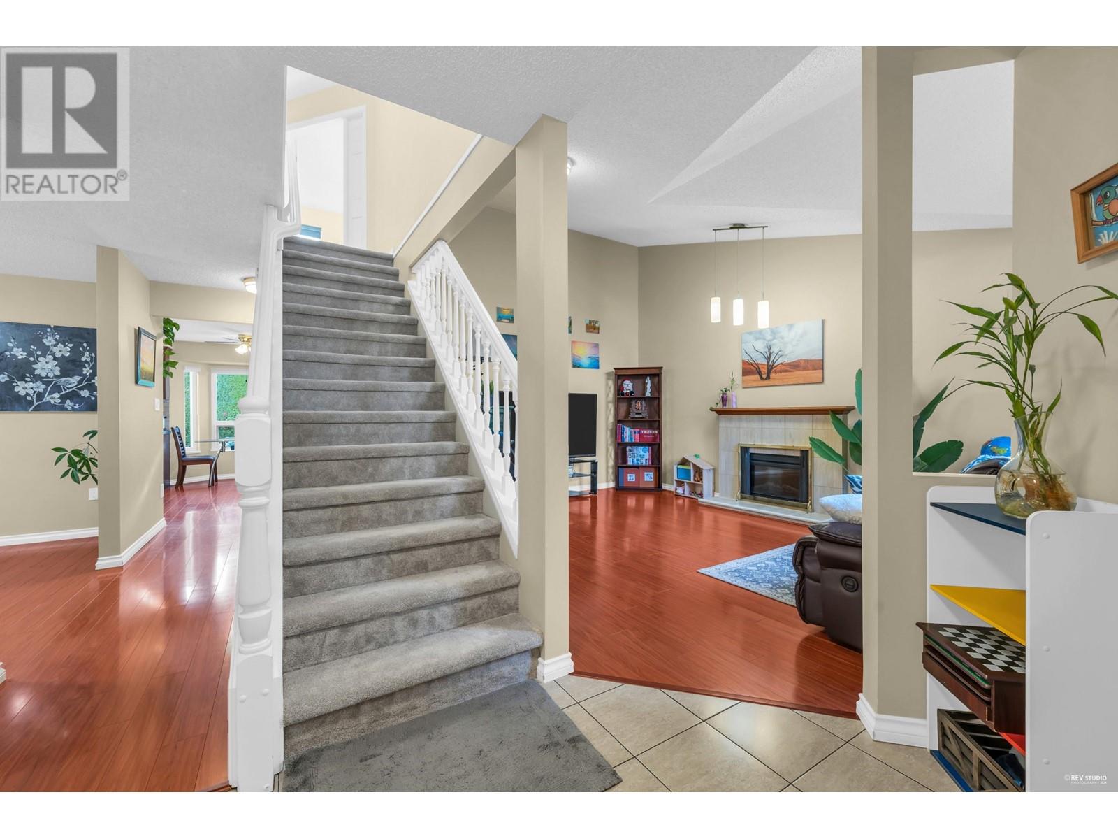 Listing Picture 21 of 39 : 8851 DOLPHIN COURT, Richmond / 烈治文 - 魯藝地產 Yvonne Lu Group - MLS Medallion Club Member