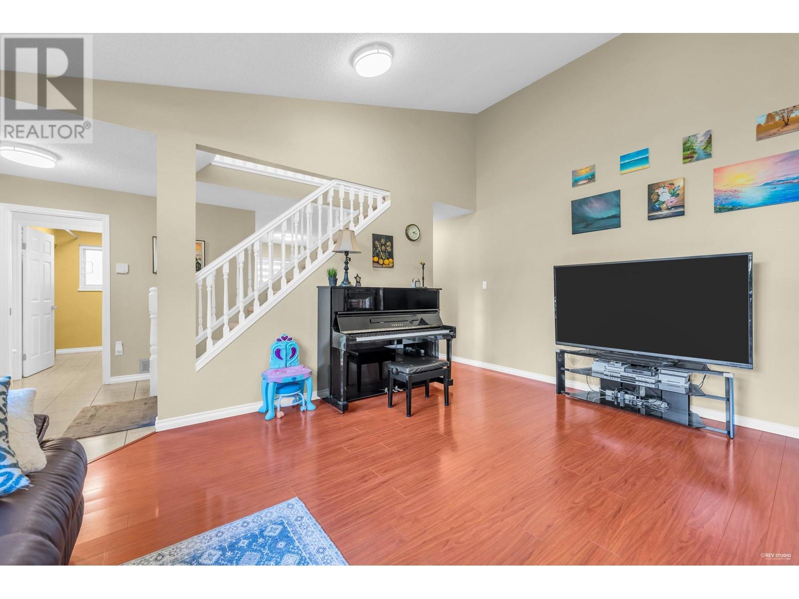 Listing Picture 7 of 39 : 8851 DOLPHIN COURT, Richmond / 烈治文 - 魯藝地產 Yvonne Lu Group - MLS Medallion Club Member