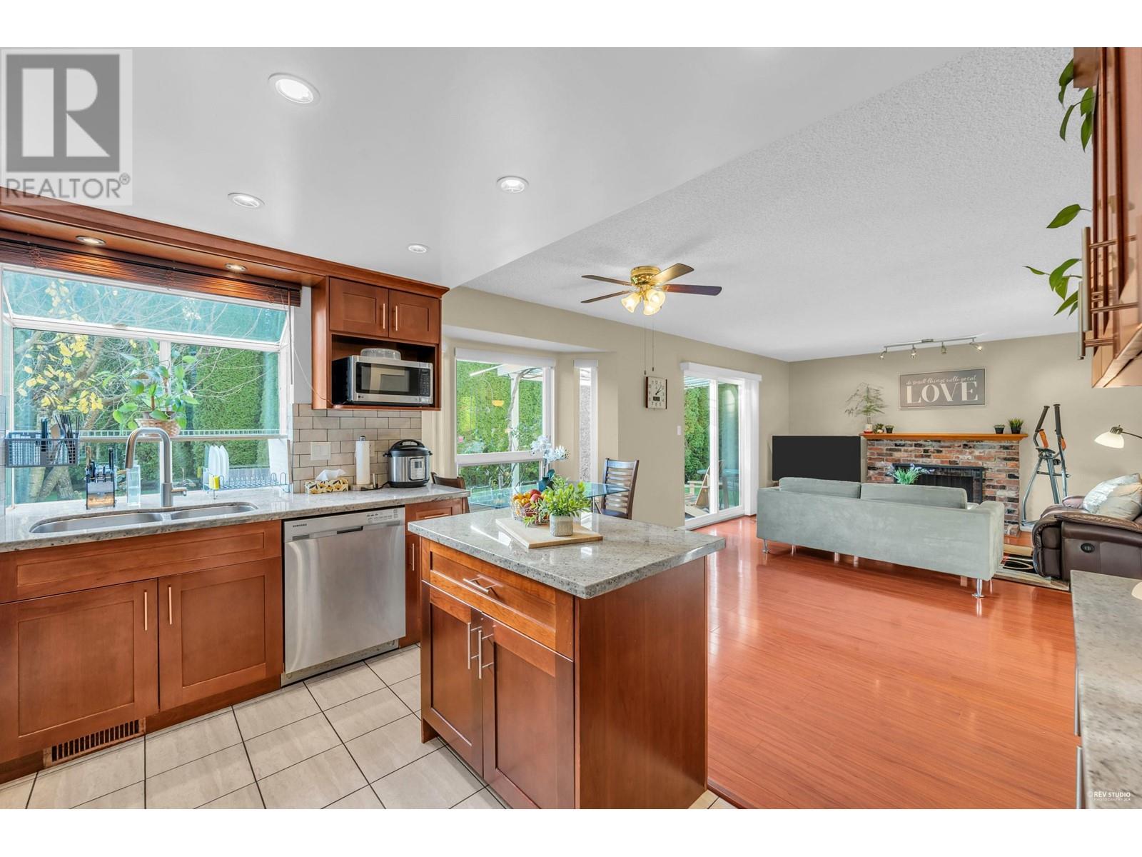Listing Picture 9 of 39 : 8851 DOLPHIN COURT, Richmond / 烈治文 - 魯藝地產 Yvonne Lu Group - MLS Medallion Club Member
