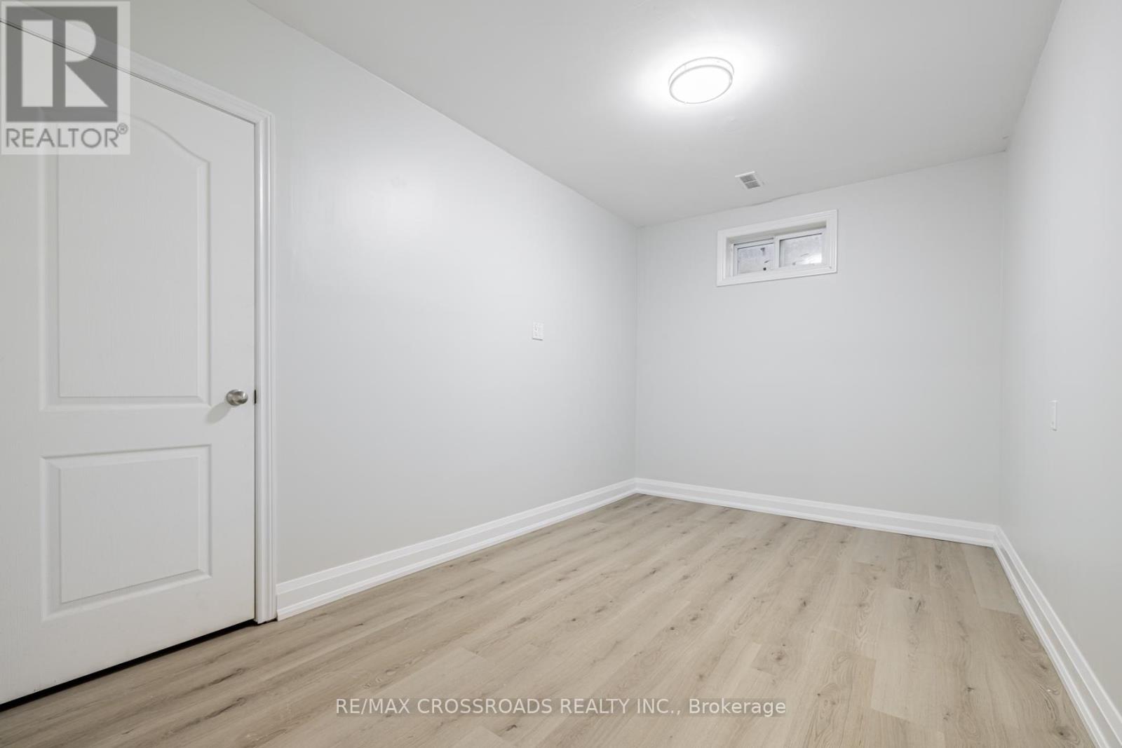 1074 Lawrence Avenue E, Toronto, Ontario  M3C 1R6 - Photo 23 - C10427190