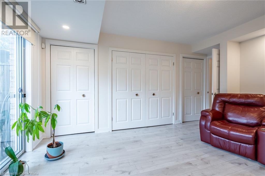 384 Limeridge Road E Unit# 11, Hamilton, Ontario  L9A 2S7 - Photo 13 - 40678297