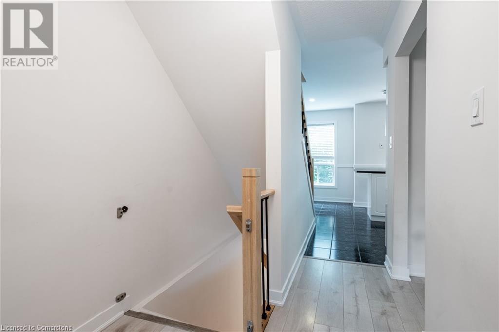 384 Limeridge Road E Unit# 11, Hamilton, Ontario  L9A 2S7 - Photo 16 - 40678297