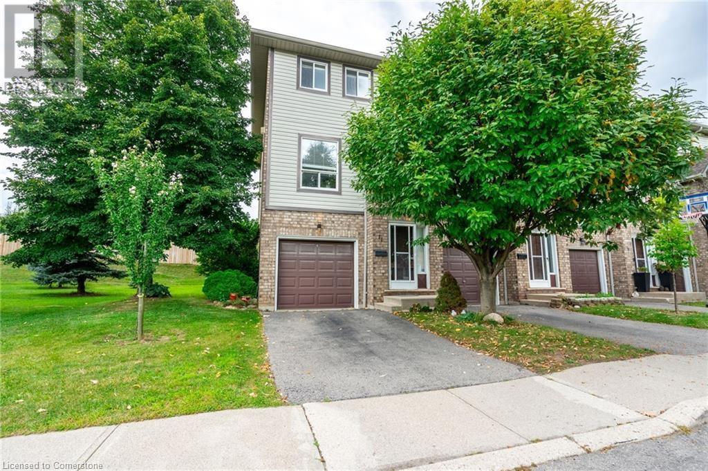384 Limeridge Road E Unit# 11, Hamilton, Ontario  L9A 2S7 - Photo 2 - 40678297