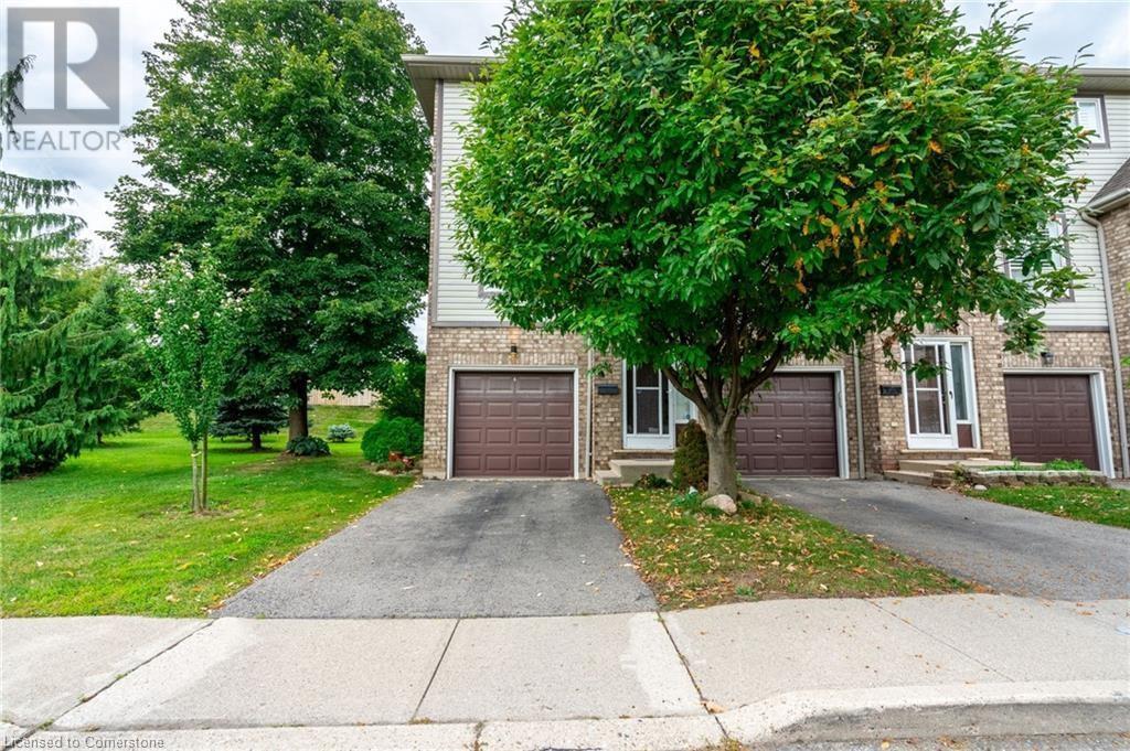 384 Limeridge Road E Unit# 11, Hamilton, Ontario  L9A 2S7 - Photo 3 - 40678297